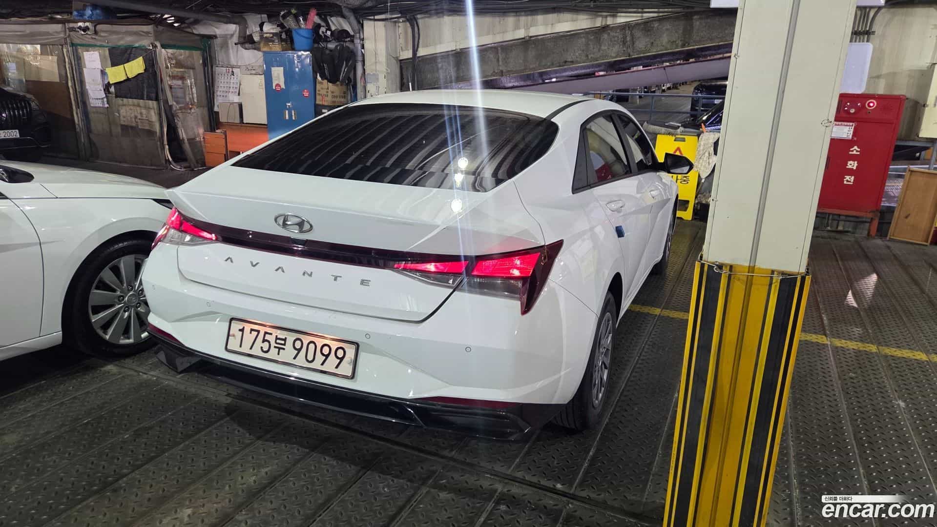 AVANTE Hyundai 2021.1-OUTER-004
