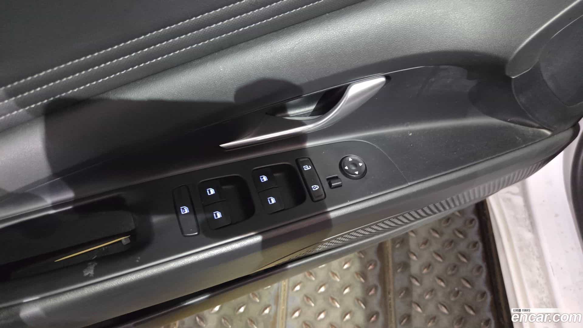 AVANTE Hyundai 2021.1-INNER-008
