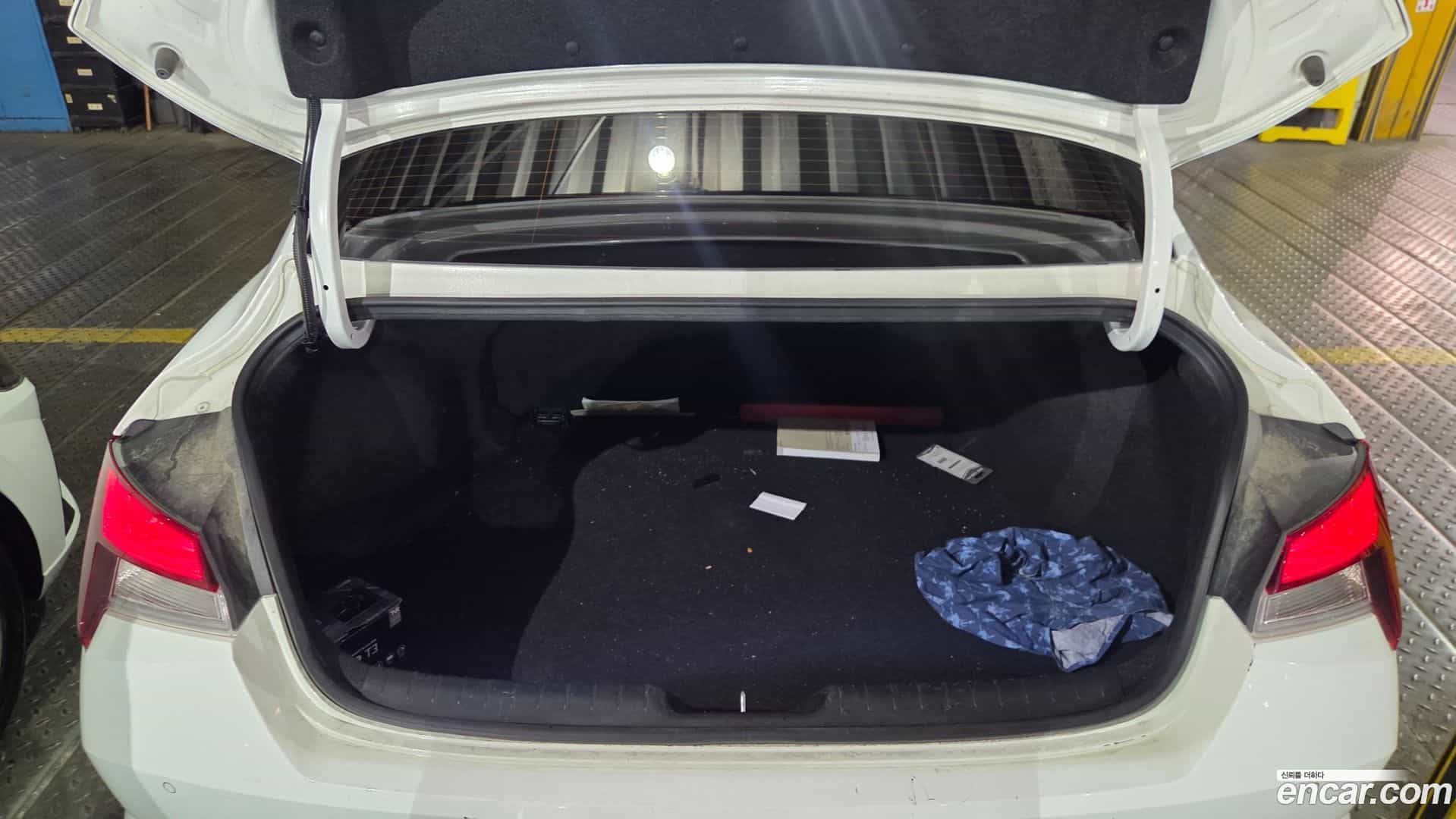 AVANTE Hyundai 2021.1-OPTION-020