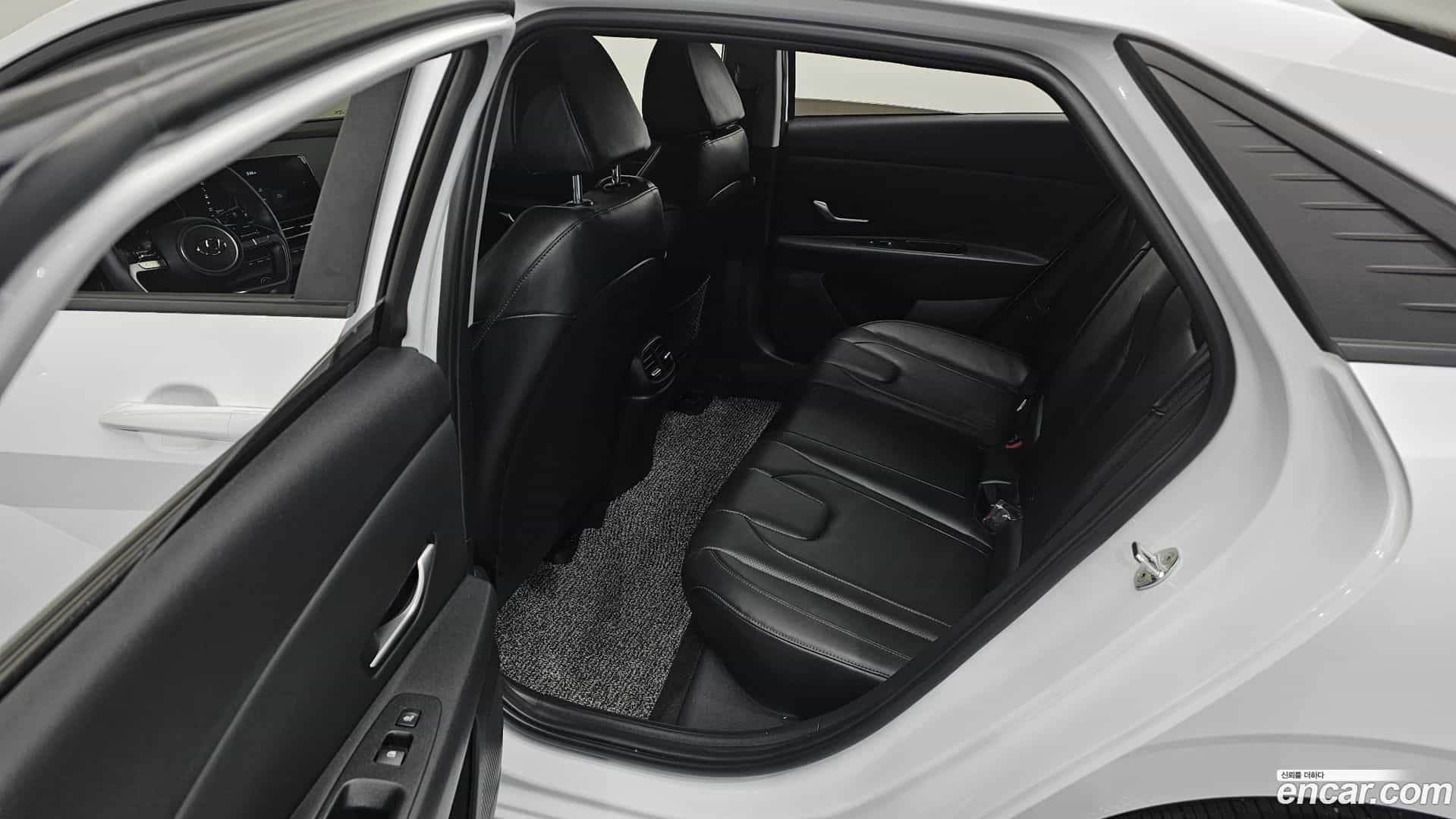AVANTE Hyundai 2022.7-OPTION-016
