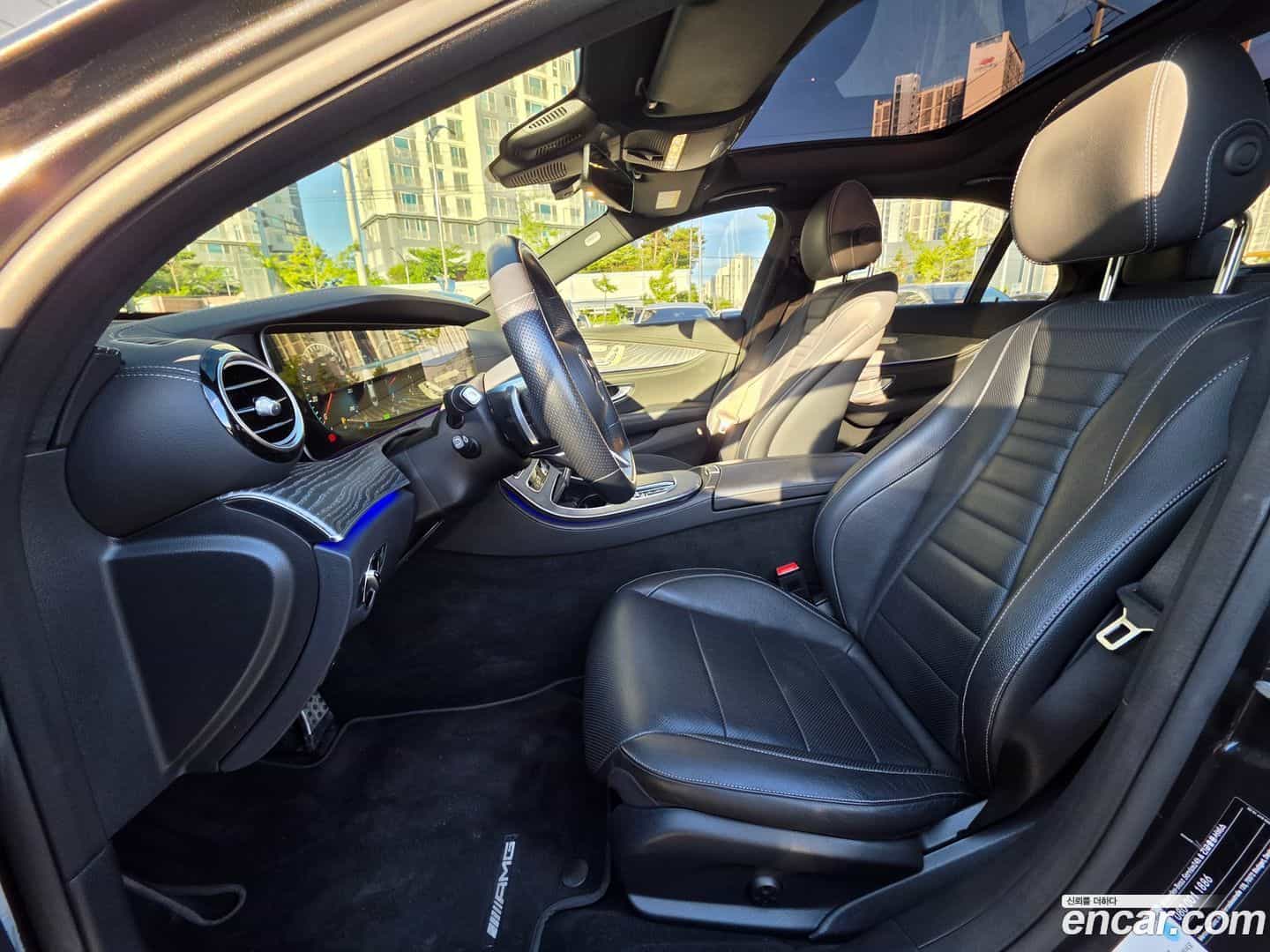E-Class Mercedes-Benz 2022.1-INNER-009