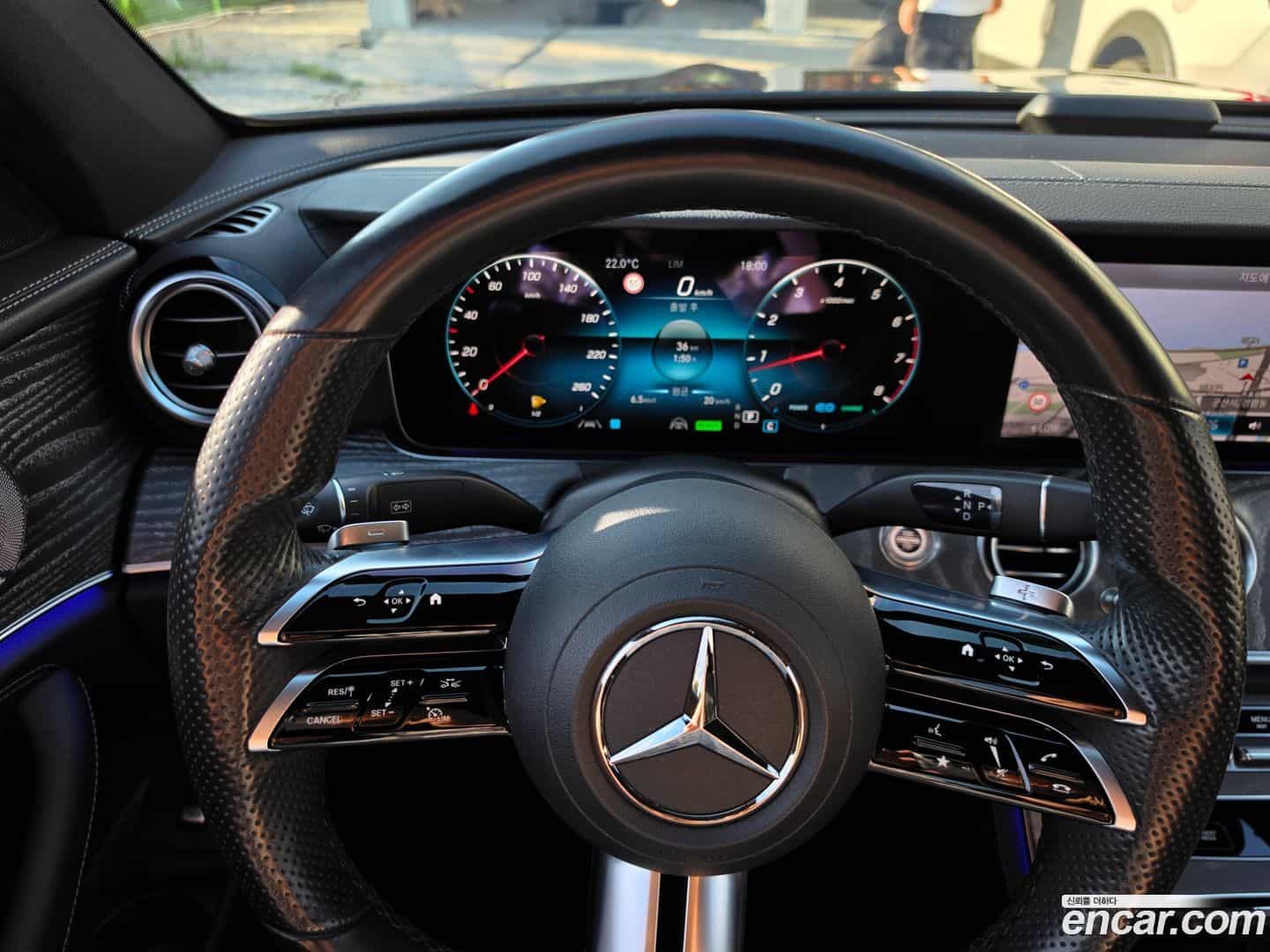 E-Class Mercedes-Benz 2022.1-OPTION-017