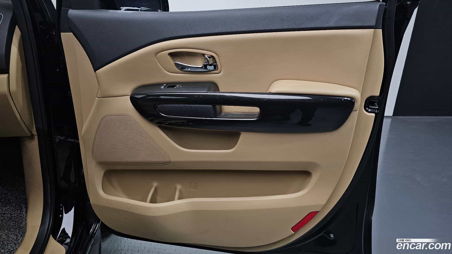 Canival Kia 2017.2-INNER-035