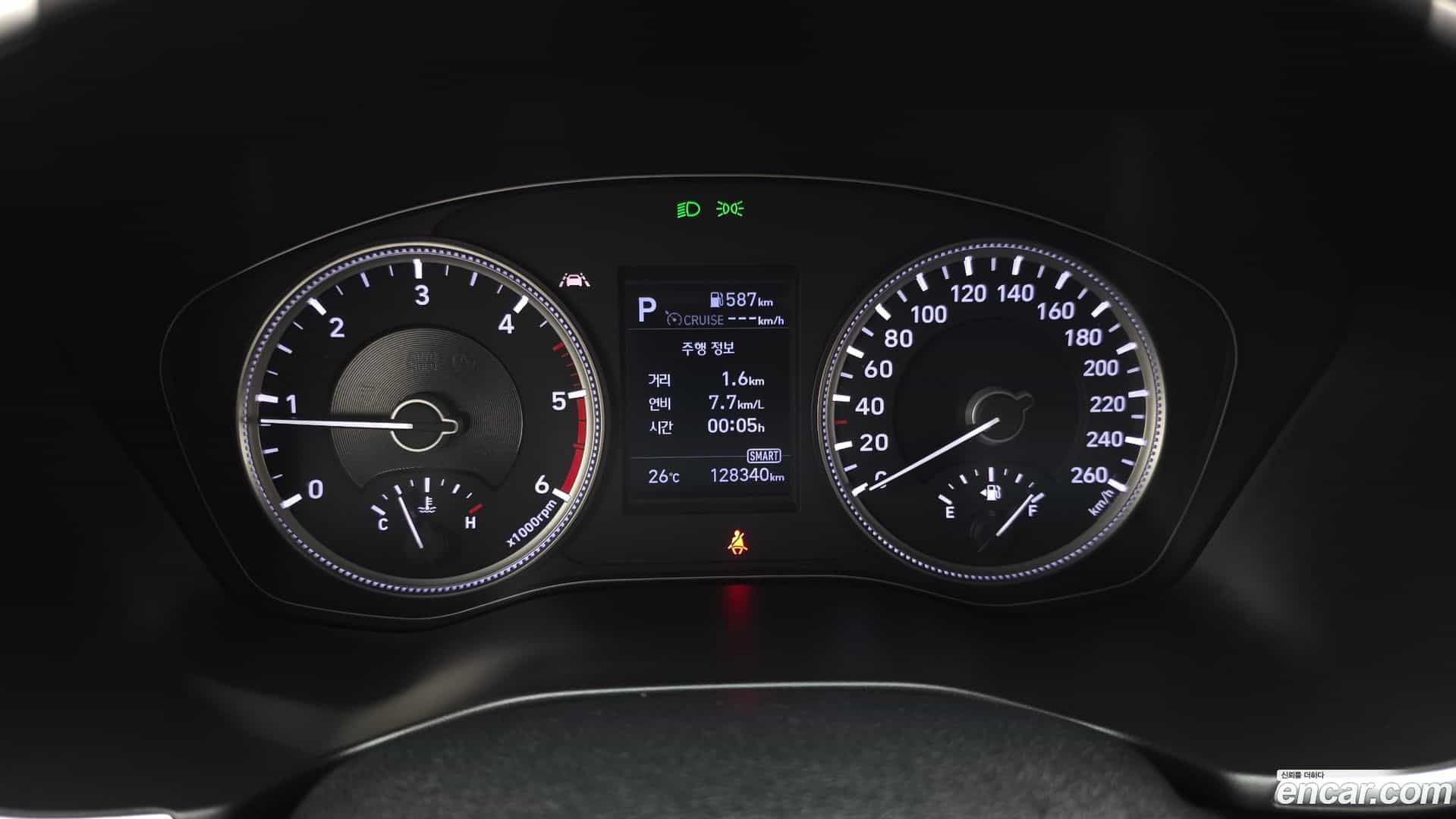 Santafe Hyundai 2018.8-INNER-008