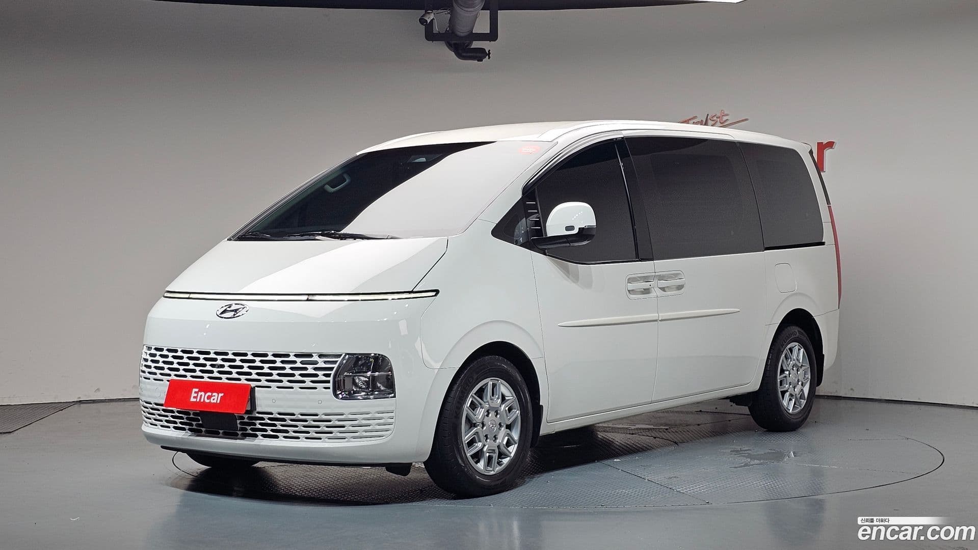 Main__Slider__Photo:Staria Hyundai 2021.5-0