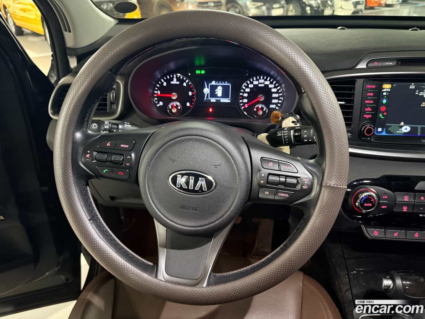 Sorento Kia 2016.5-INNER-009