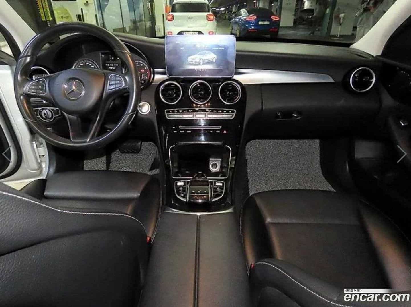 C-Class Mercedes-Benz 2016.0-INNER-010