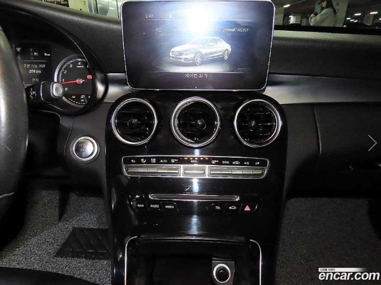 C-Class Mercedes-Benz 2016.0-OPTION-017