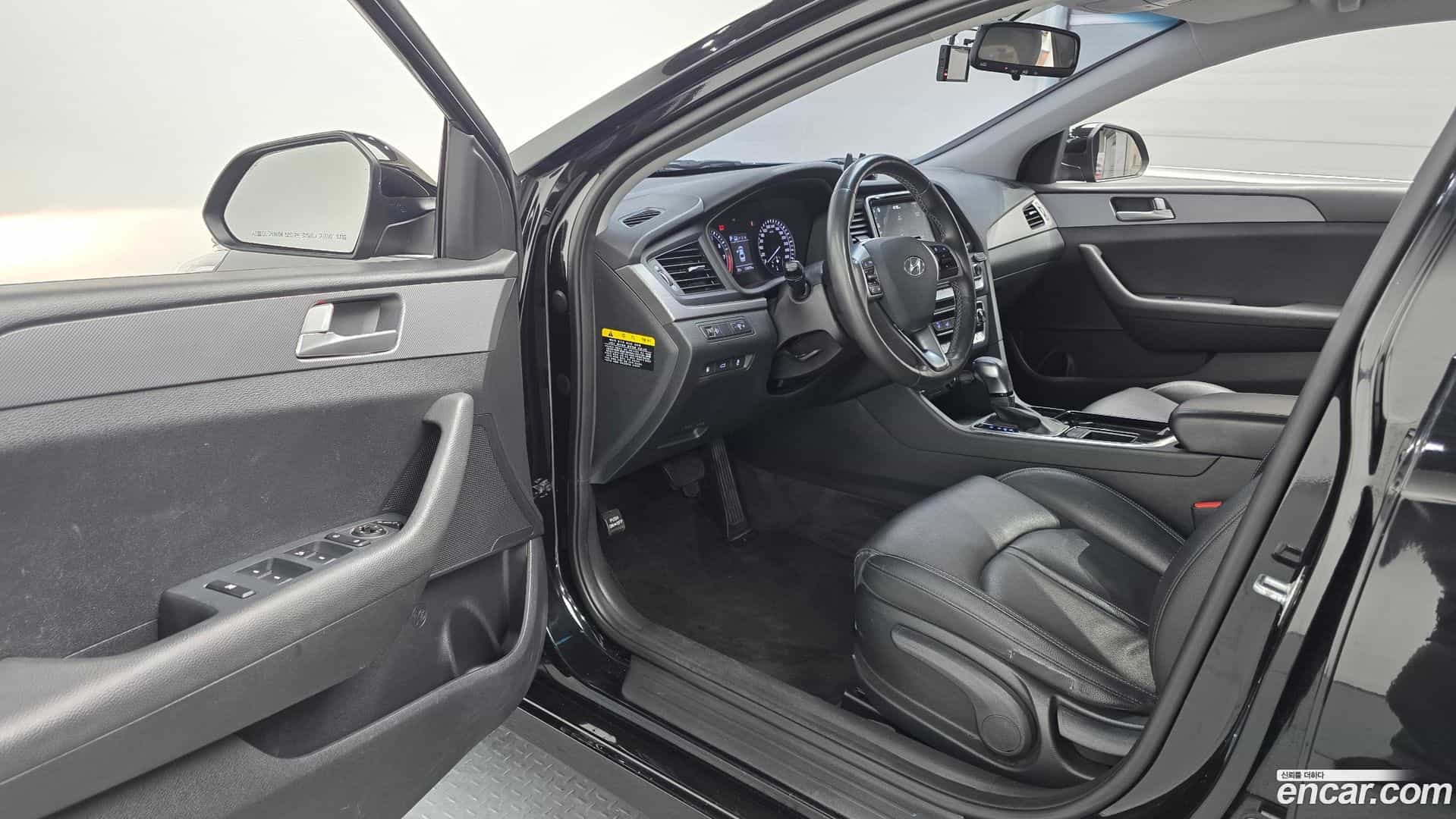 Sonata Hyundai 2018.6-INNER-010