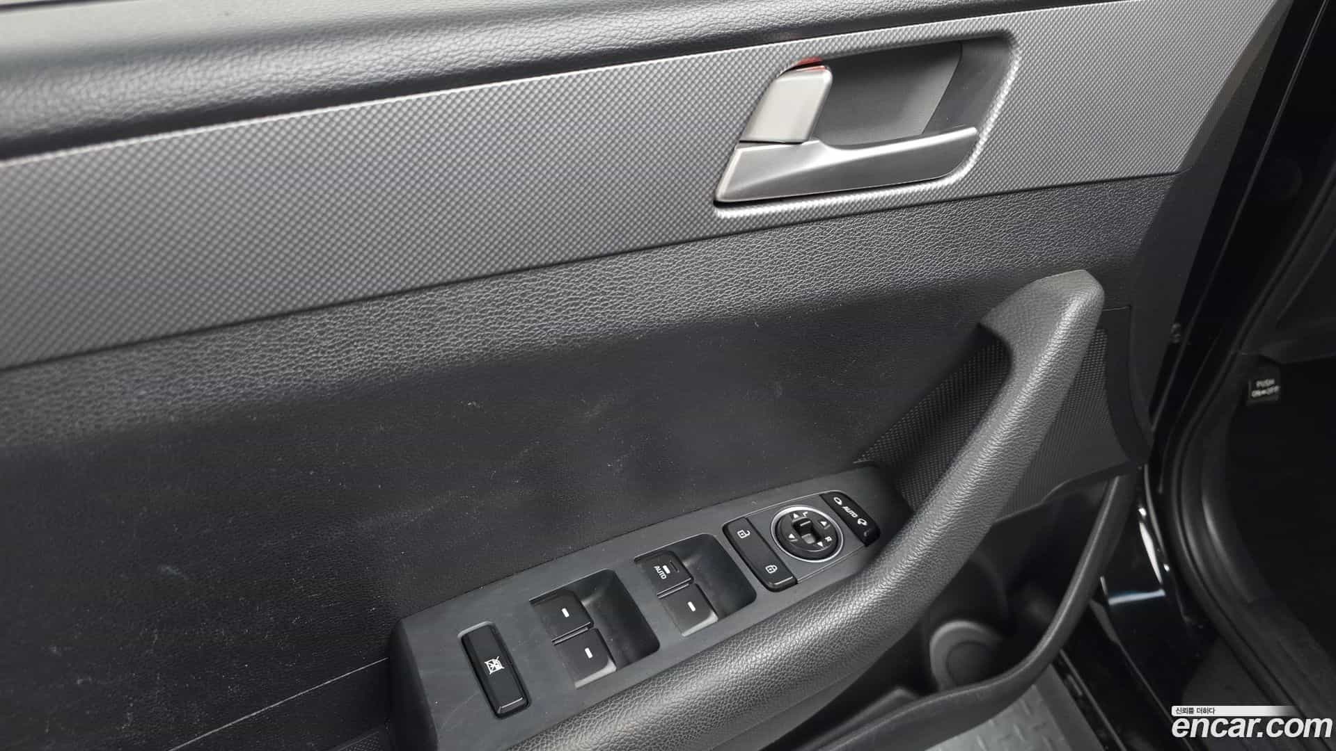 Sonata Hyundai 2018.6-OPTION-017