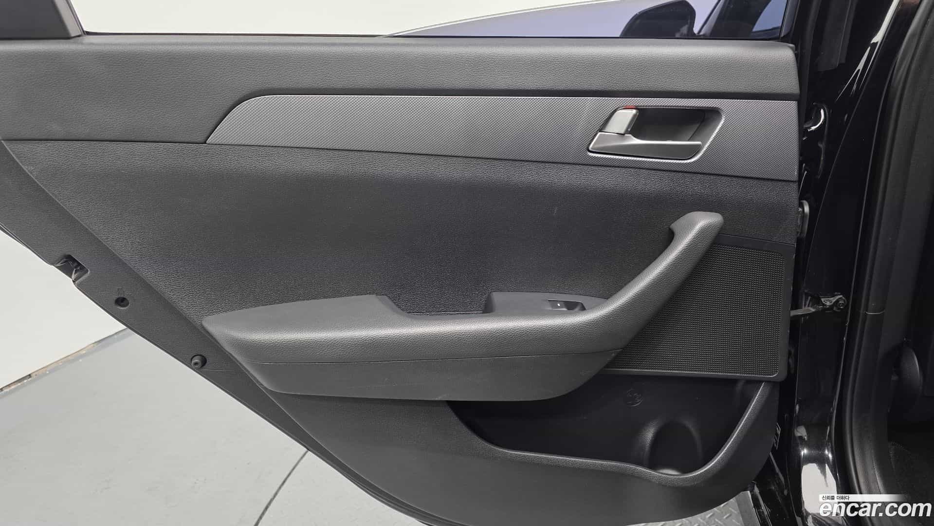 Sonata Hyundai 2018.6-INNER-035