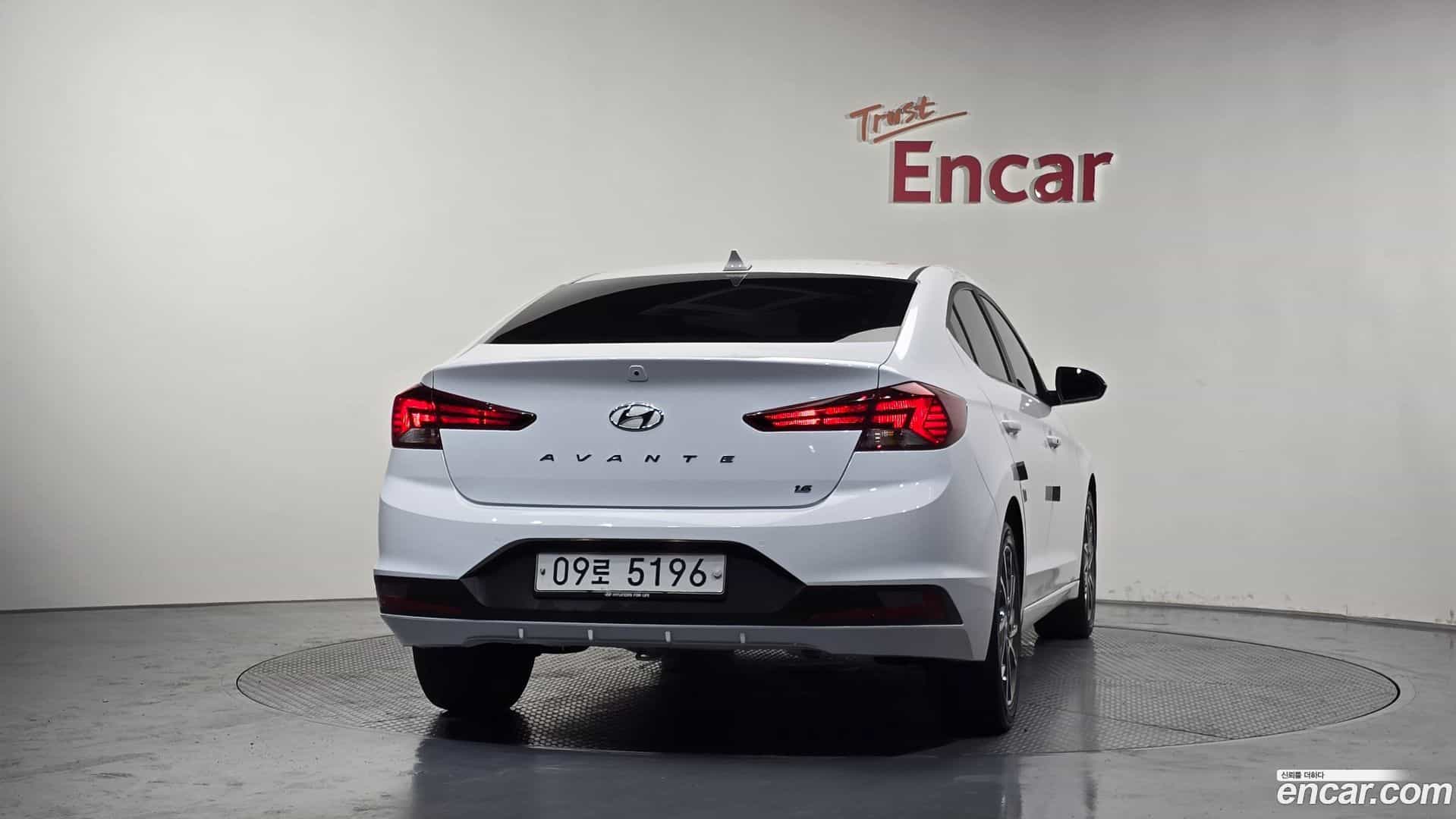 AVANTE Hyundai 2019.2-OUTER-004
