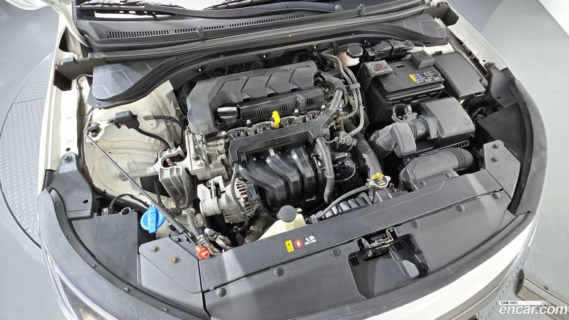 AVANTE Hyundai 2019.2-OUTER-006