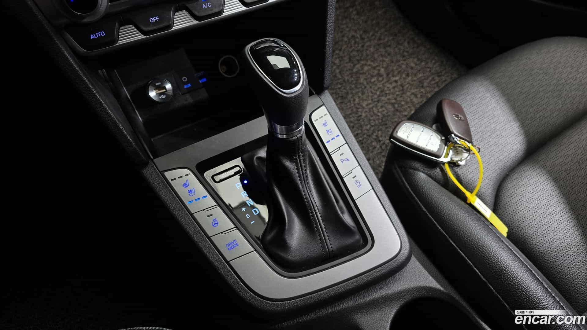AVANTE Hyundai 2019.2-INNER-009