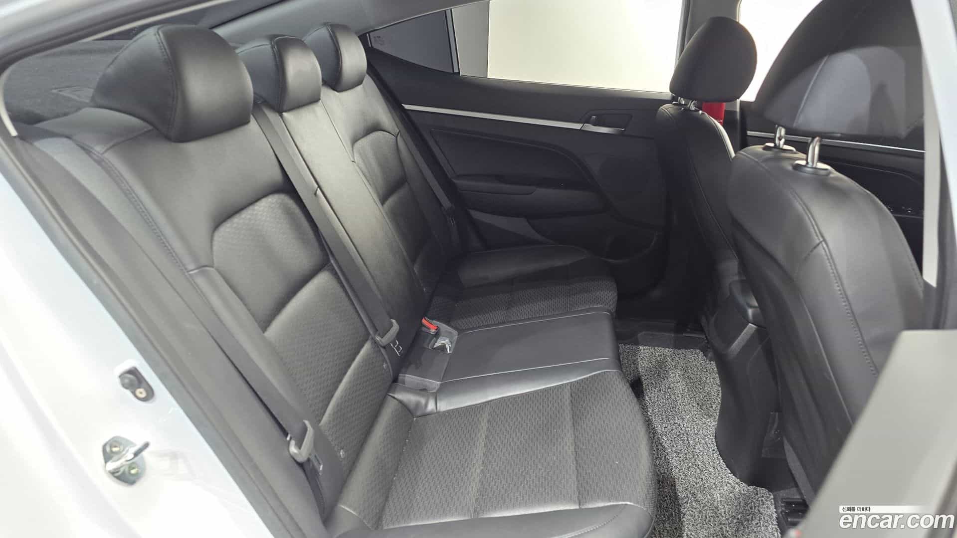AVANTE Hyundai 2019.2-OPTION-015