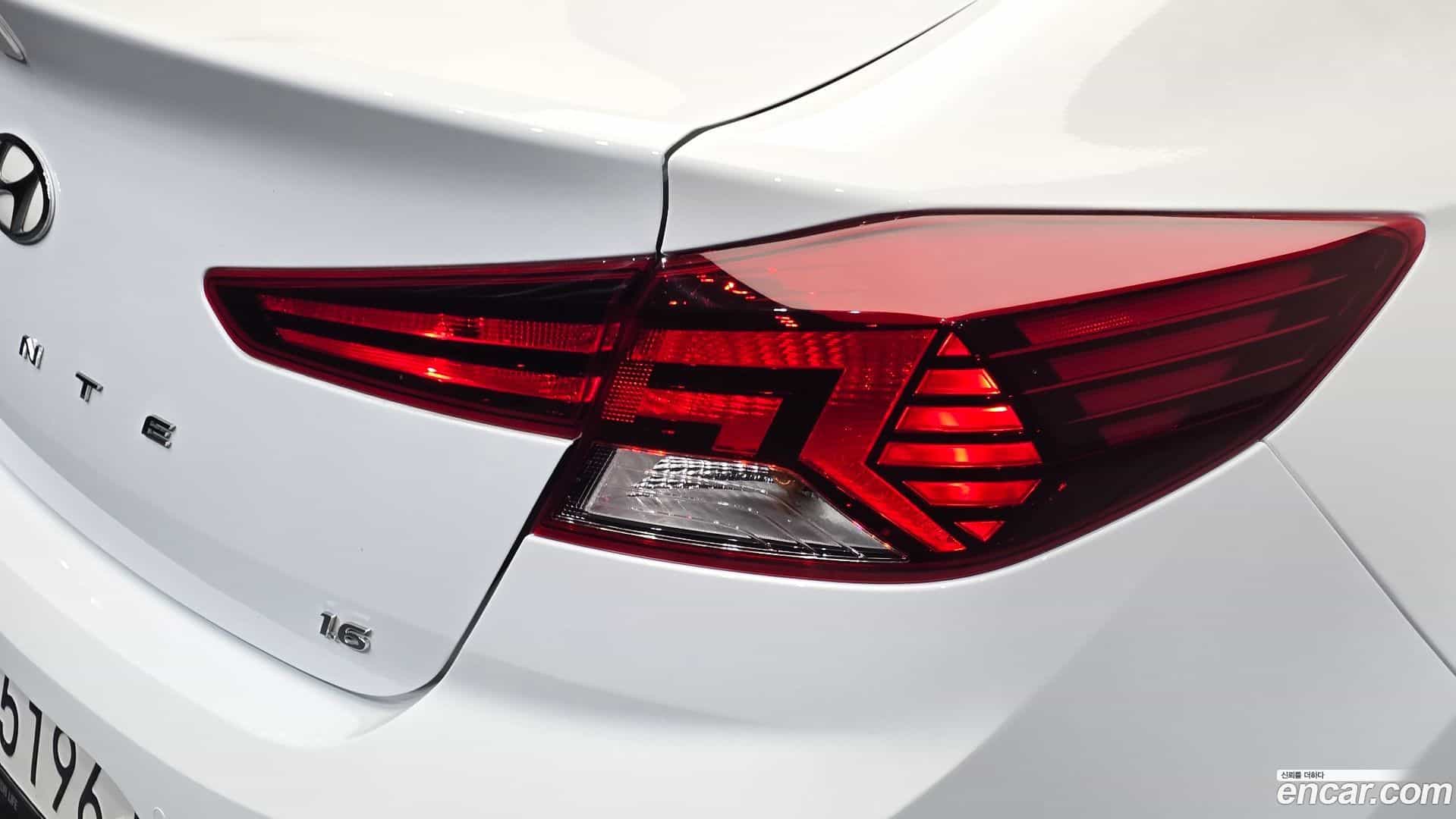 AVANTE Hyundai 2019.2-OUTER-033