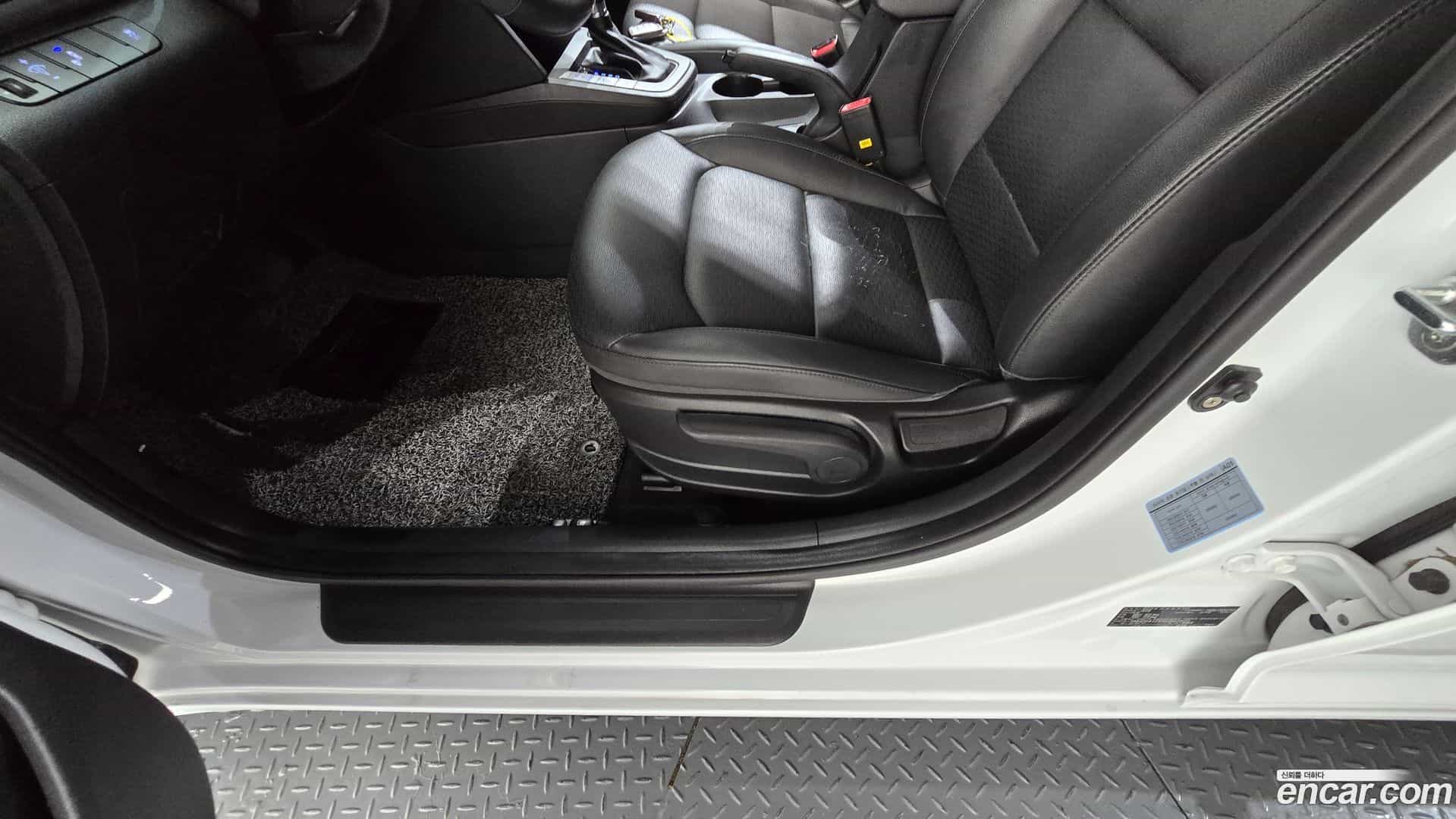 AVANTE Hyundai 2019.2-OPTION-041