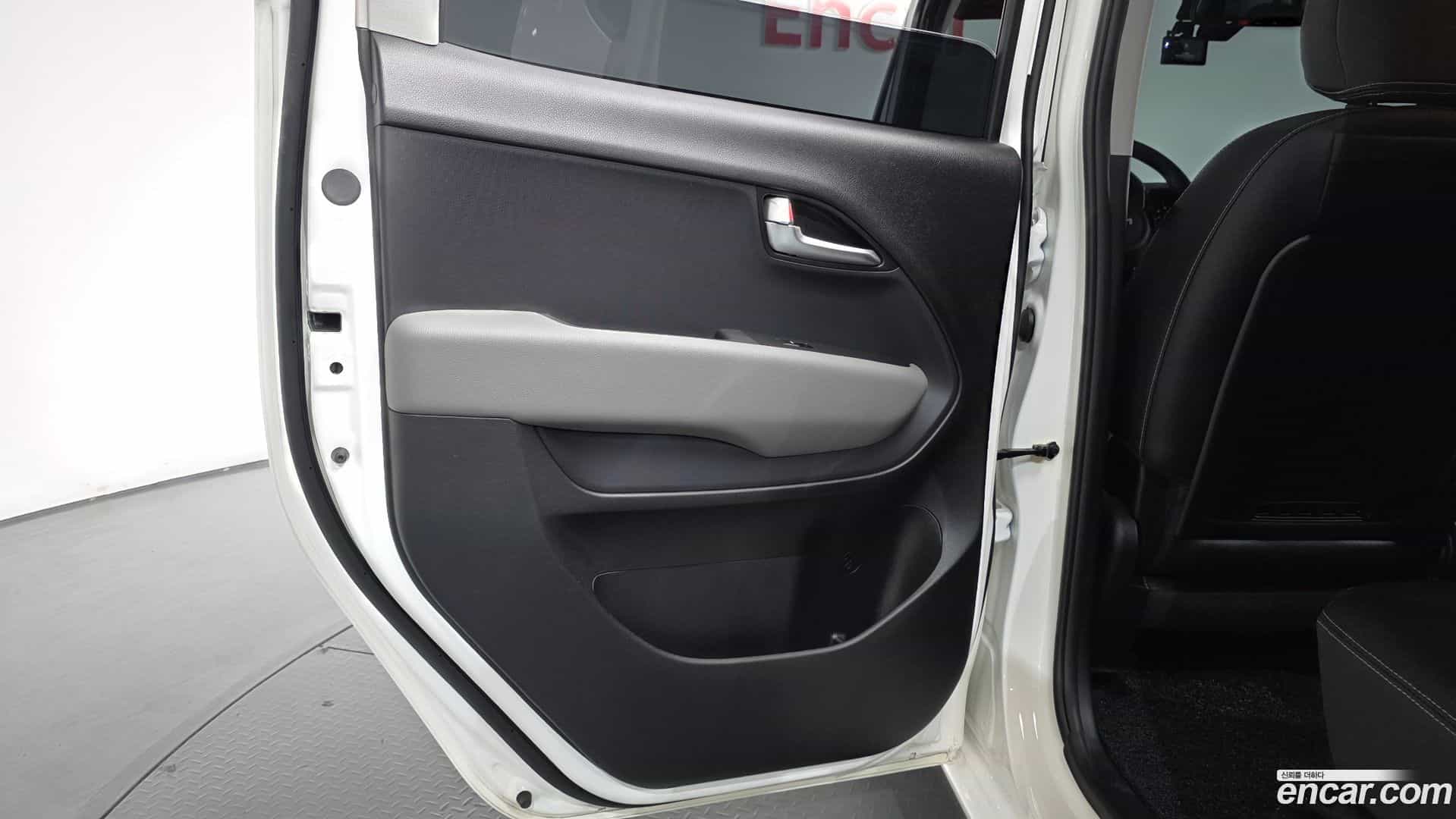 RAY Kia 2023.10-INNER-035