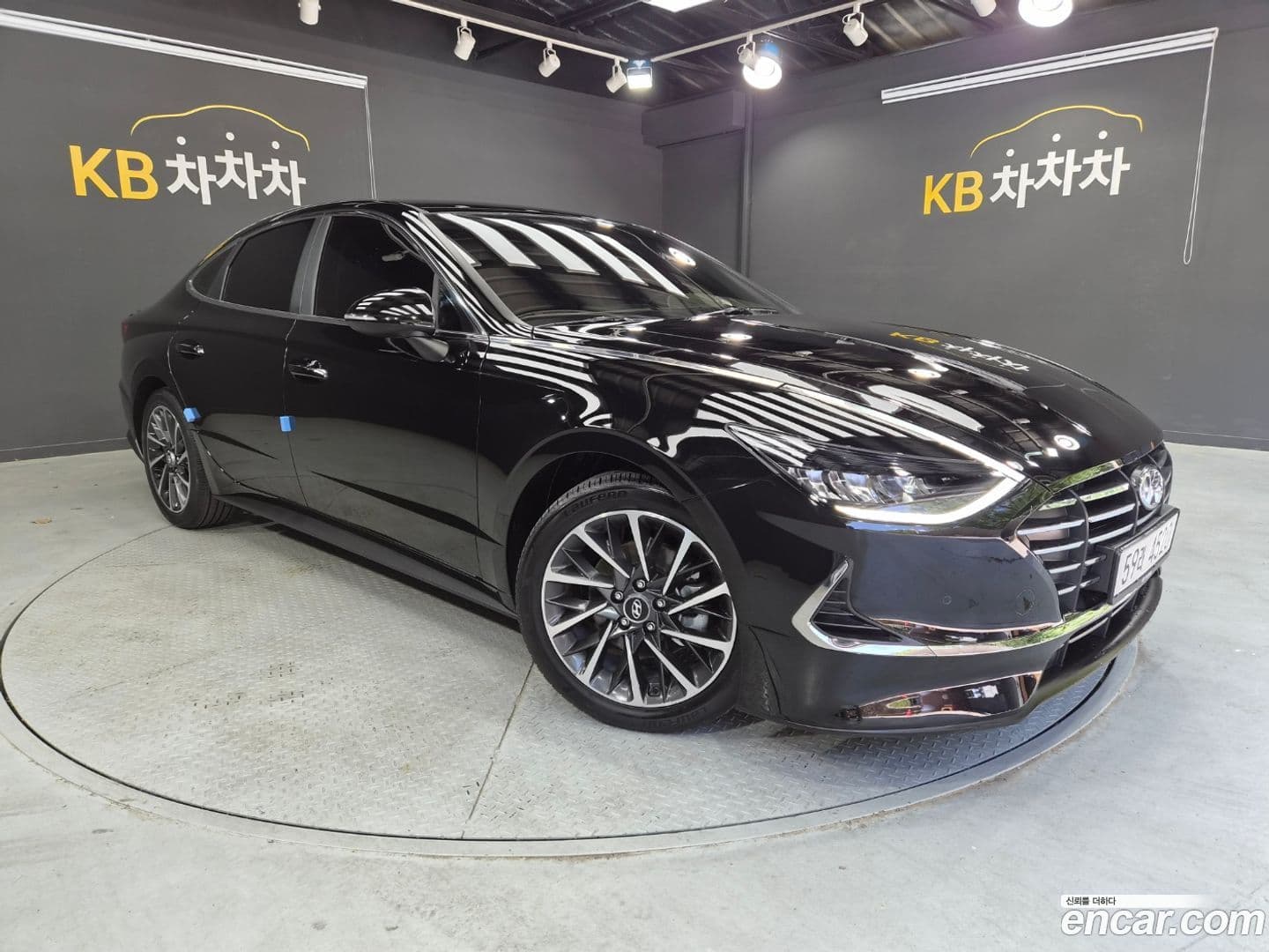 Main__Slider__Photo:Sonata Hyundai 2019.4-0