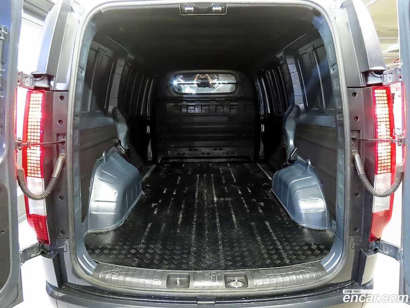 Staria Hyundai 2023.3-OPTION-021
