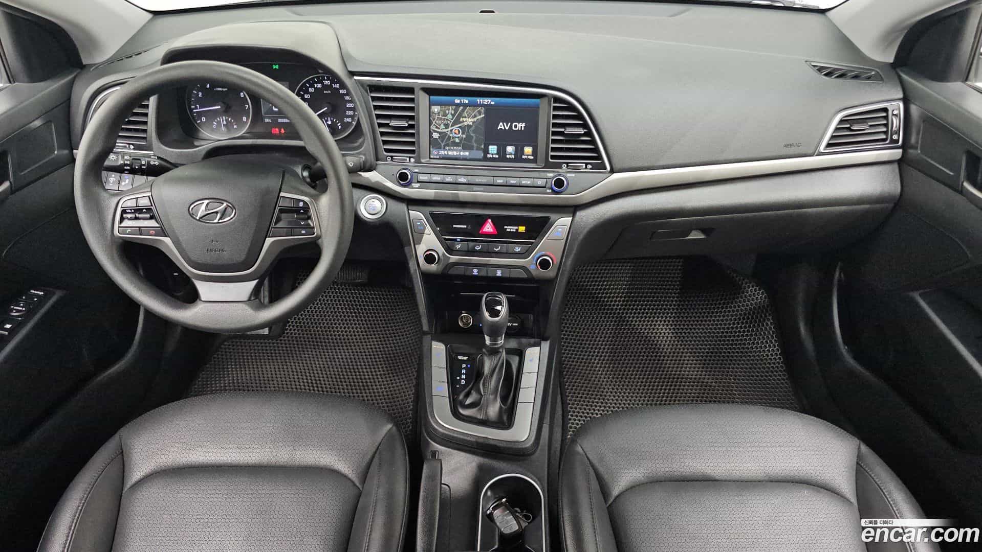 AVANTE Hyundai 2017.2-INNER-007