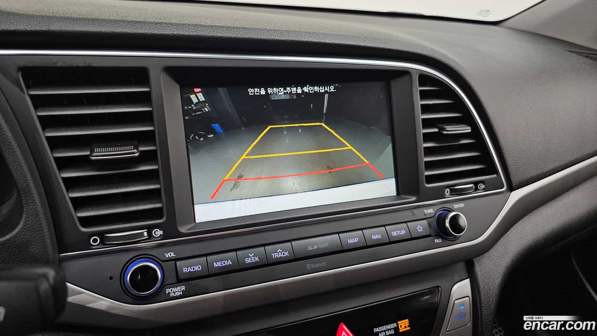 AVANTE Hyundai 2017.2-OPTION-021