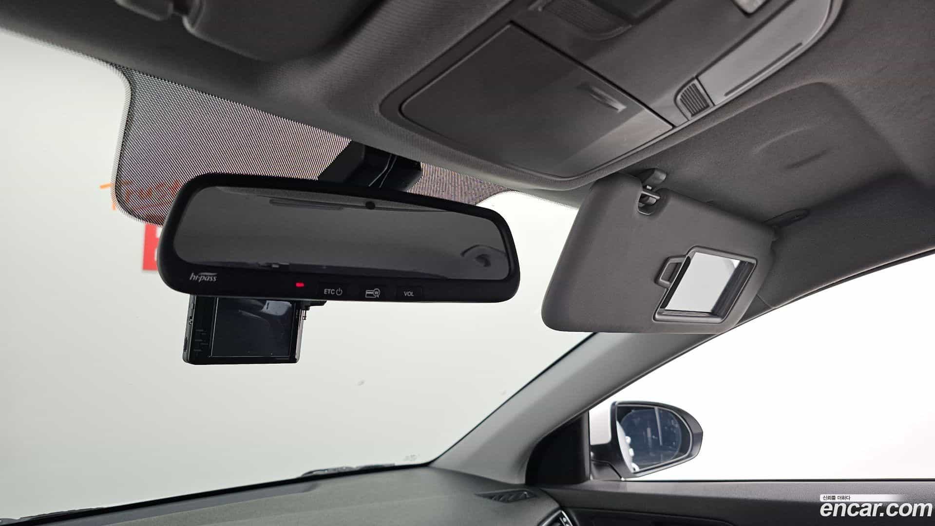 AVANTE Hyundai 2017.2-OPTION-024