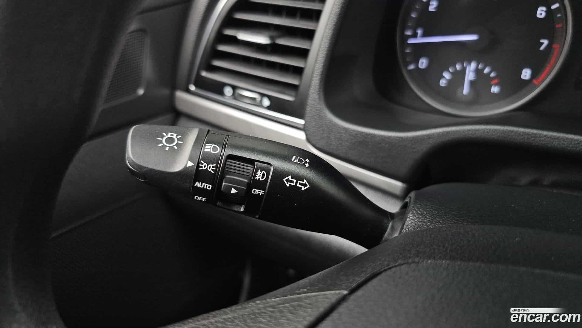 AVANTE Hyundai 2017.2-OPTION-044