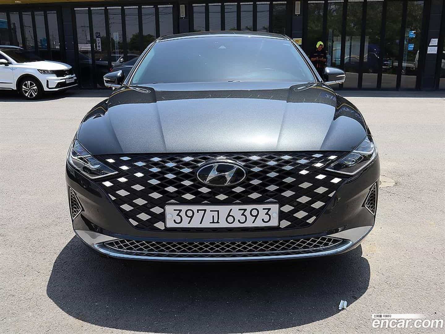 Grandeur Hyundai 2020.4-OUTER-001