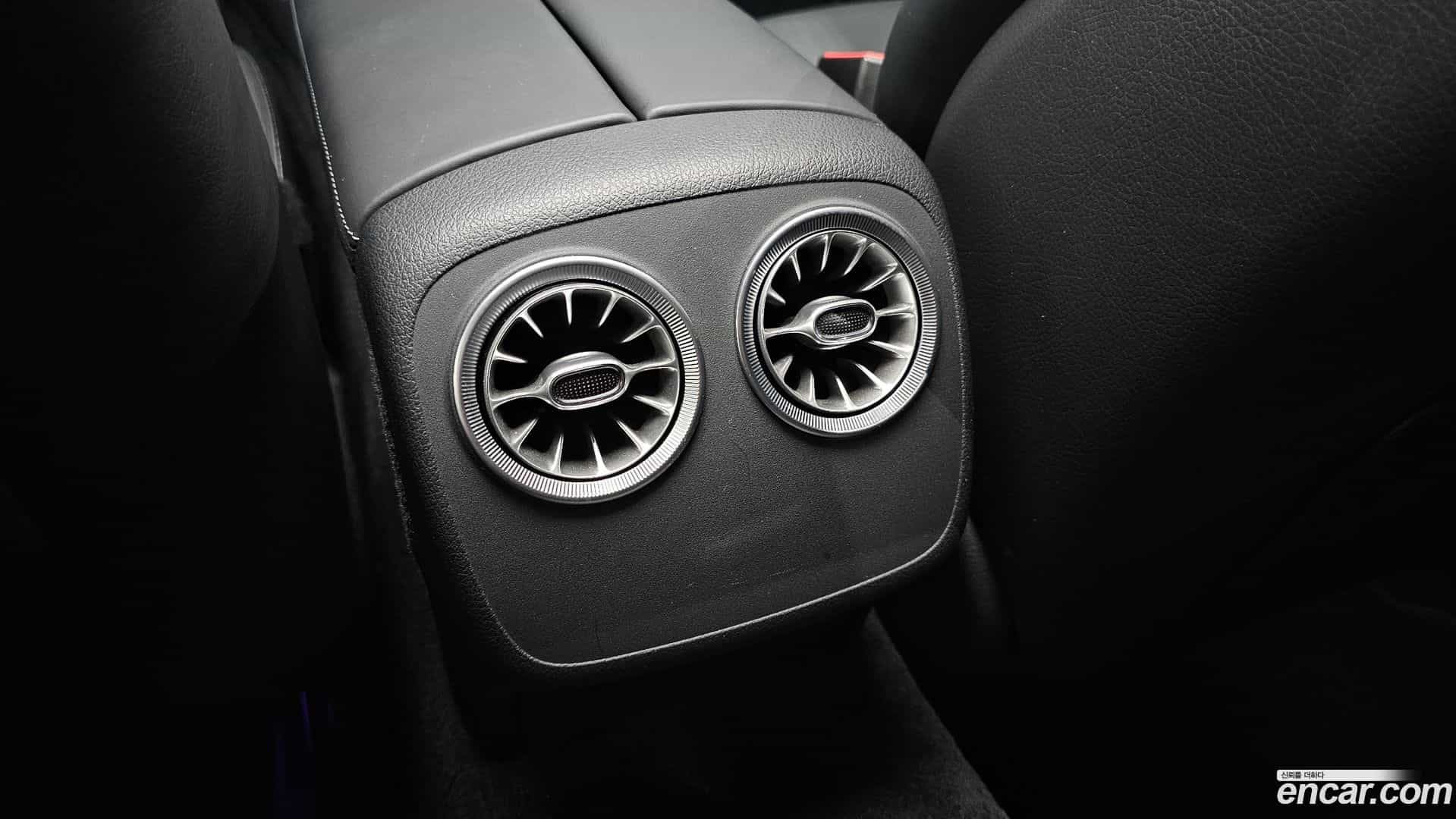 E-Class Mercedes-Benz 2021.10-OPTION-044