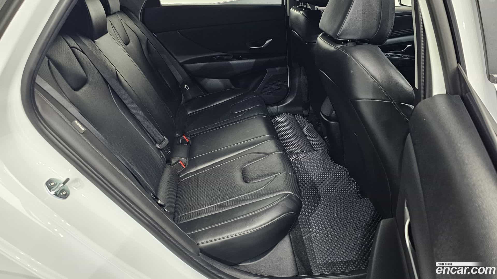 AVANTE Hyundai 2023.3-OPTION-016