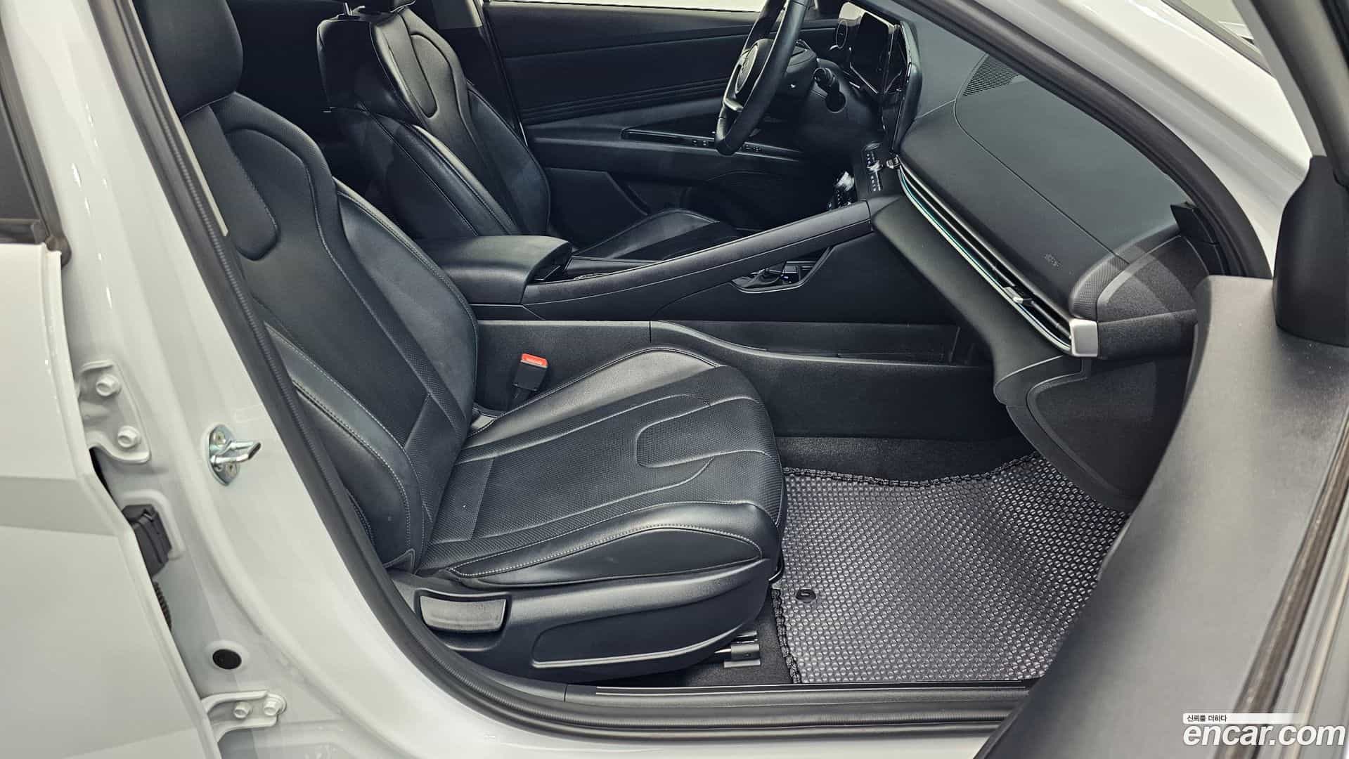 AVANTE Hyundai 2023.3-INNER-036