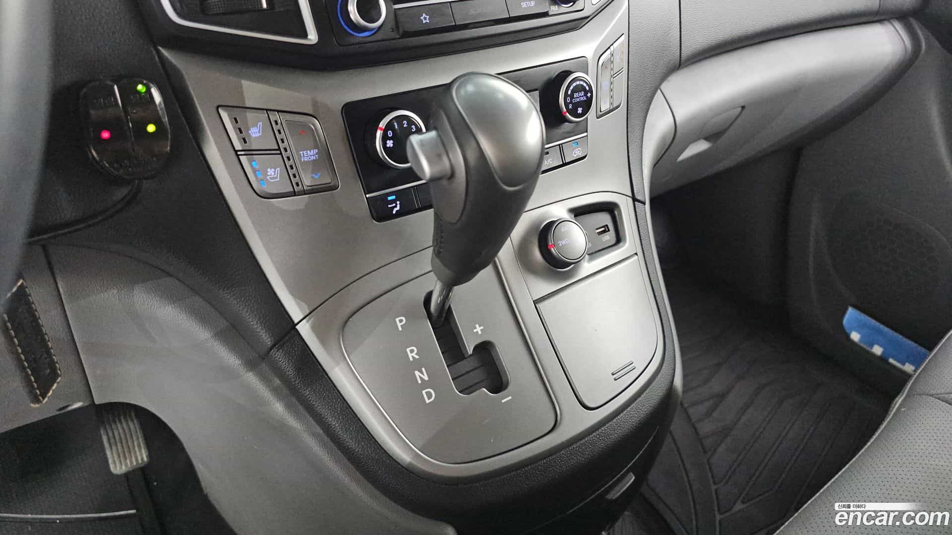 Starex Hyundai 2018.5-INNER-009