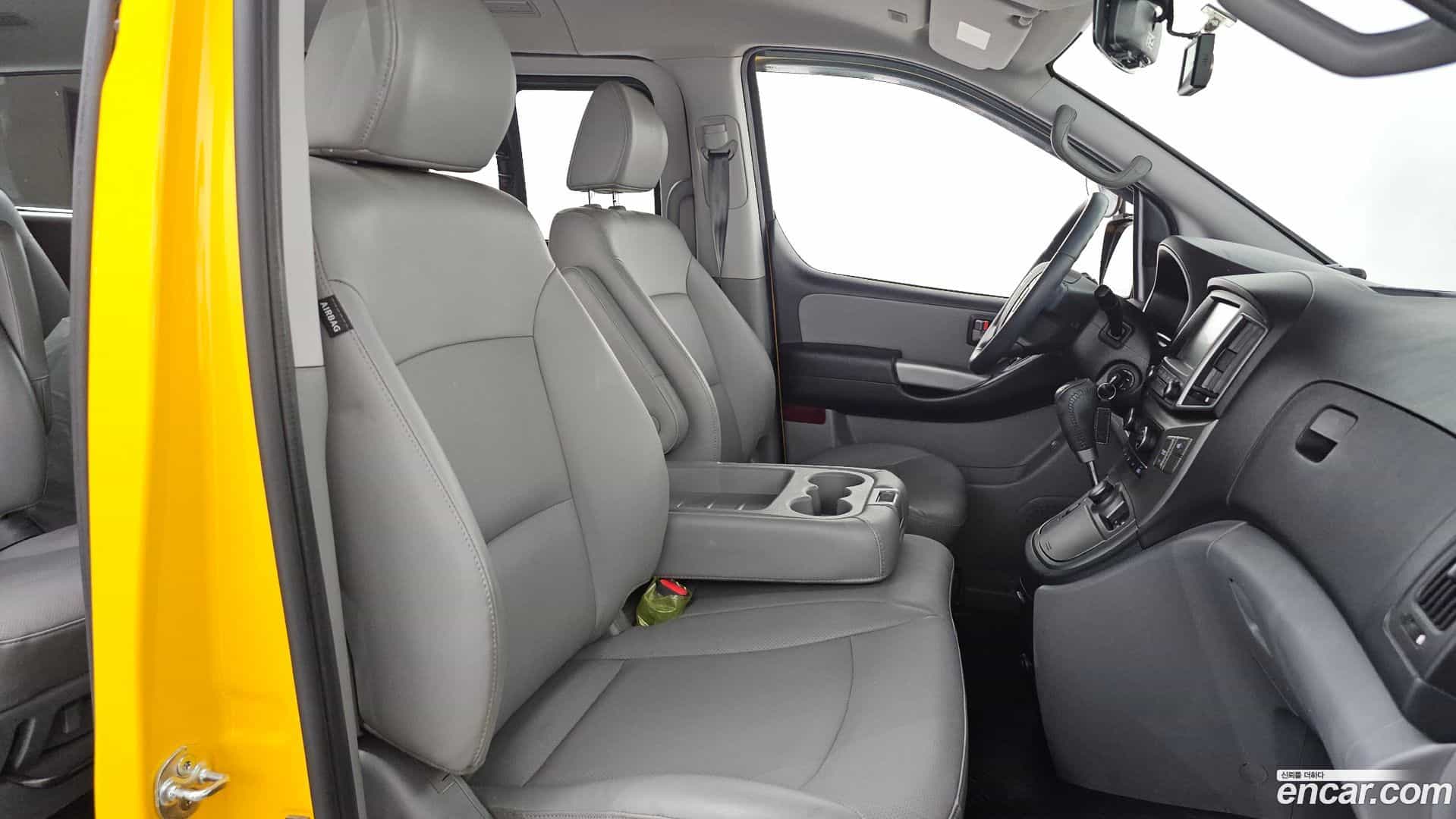 Starex Hyundai 2018.5-INNER-036