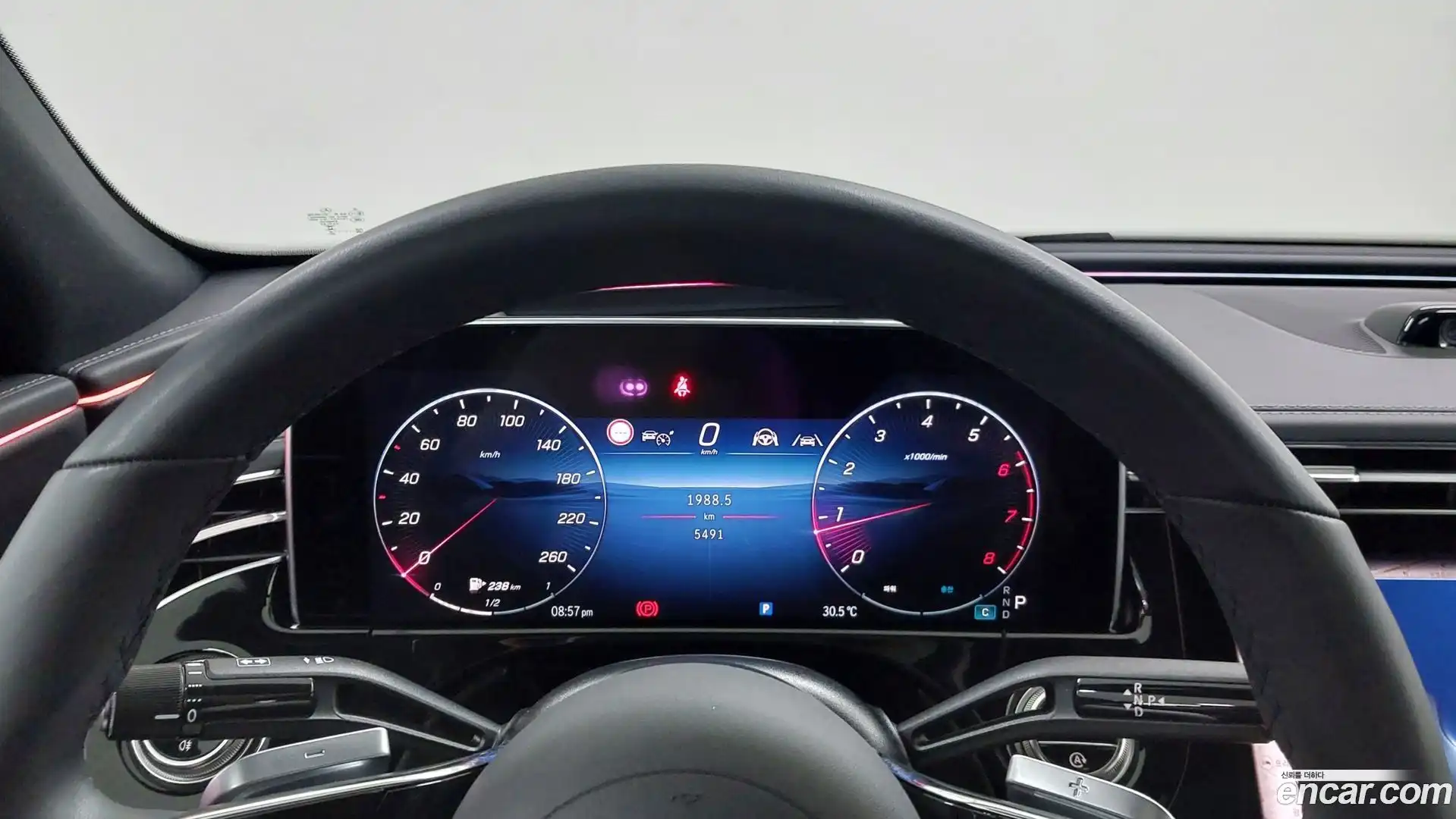 E-Class Mercedes-Benz 2025.6-INNER-008