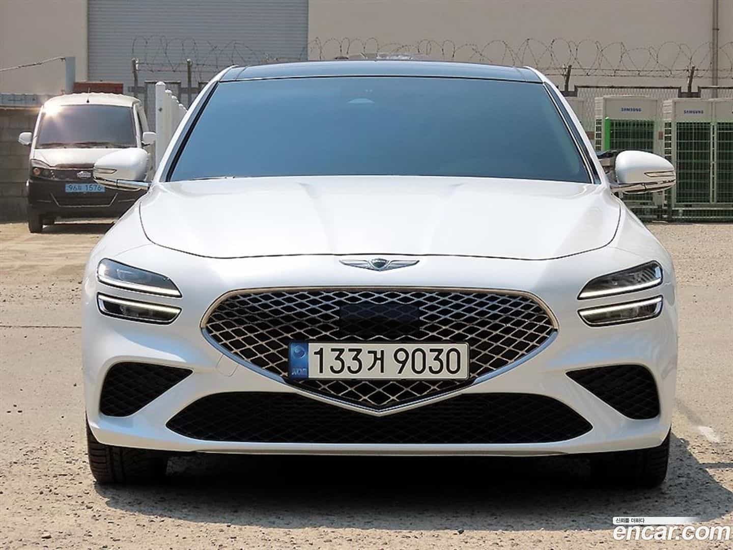 G70 Genesis 2022.10-OUTER-001