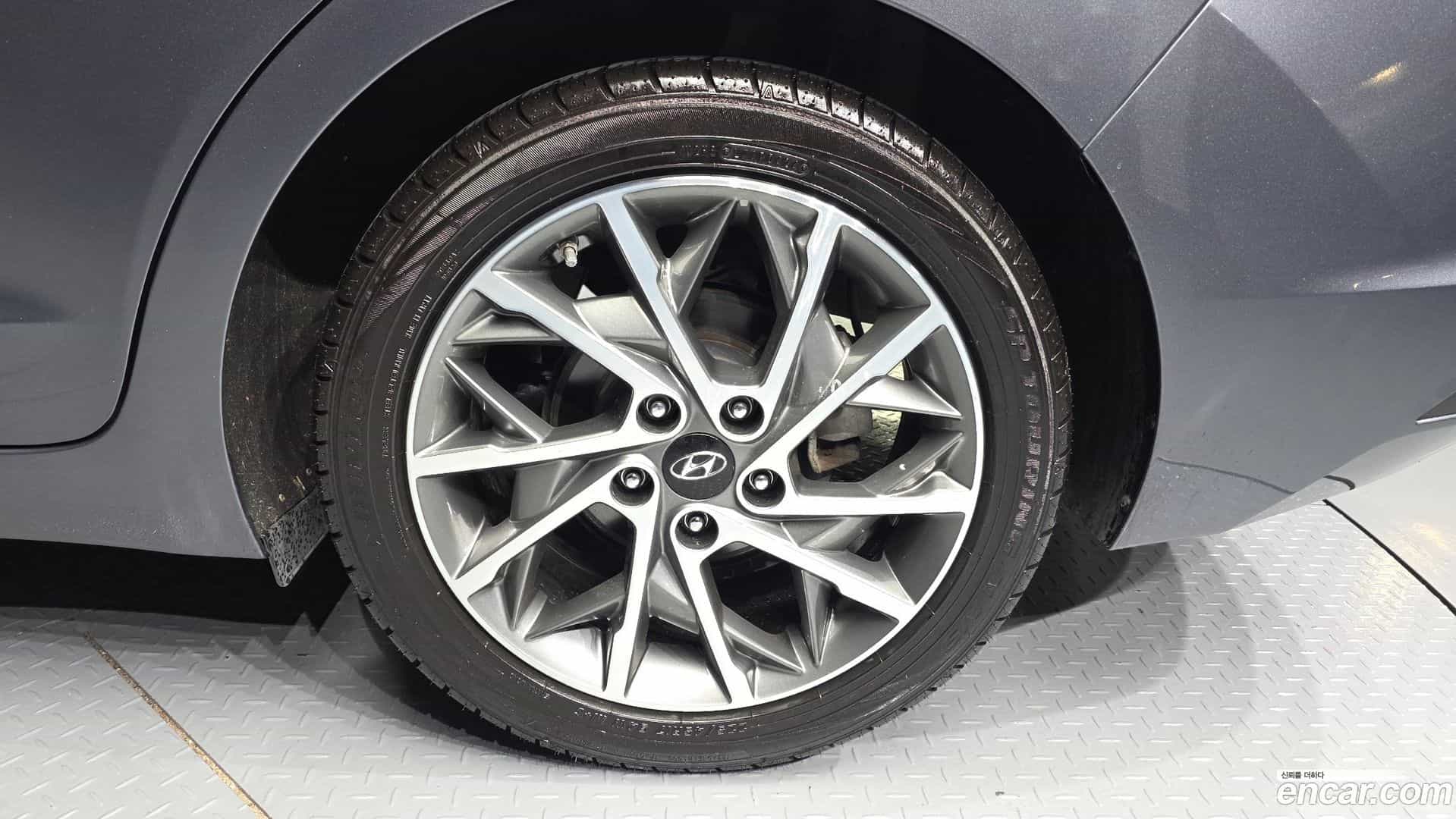 AVANTE Hyundai 2019.5-OUTER-005