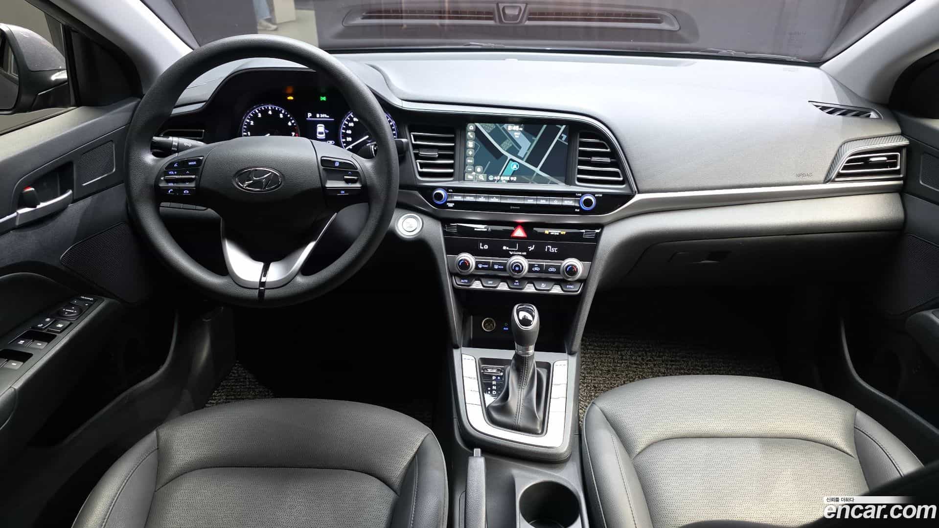 AVANTE Hyundai 2019.5-INNER-007