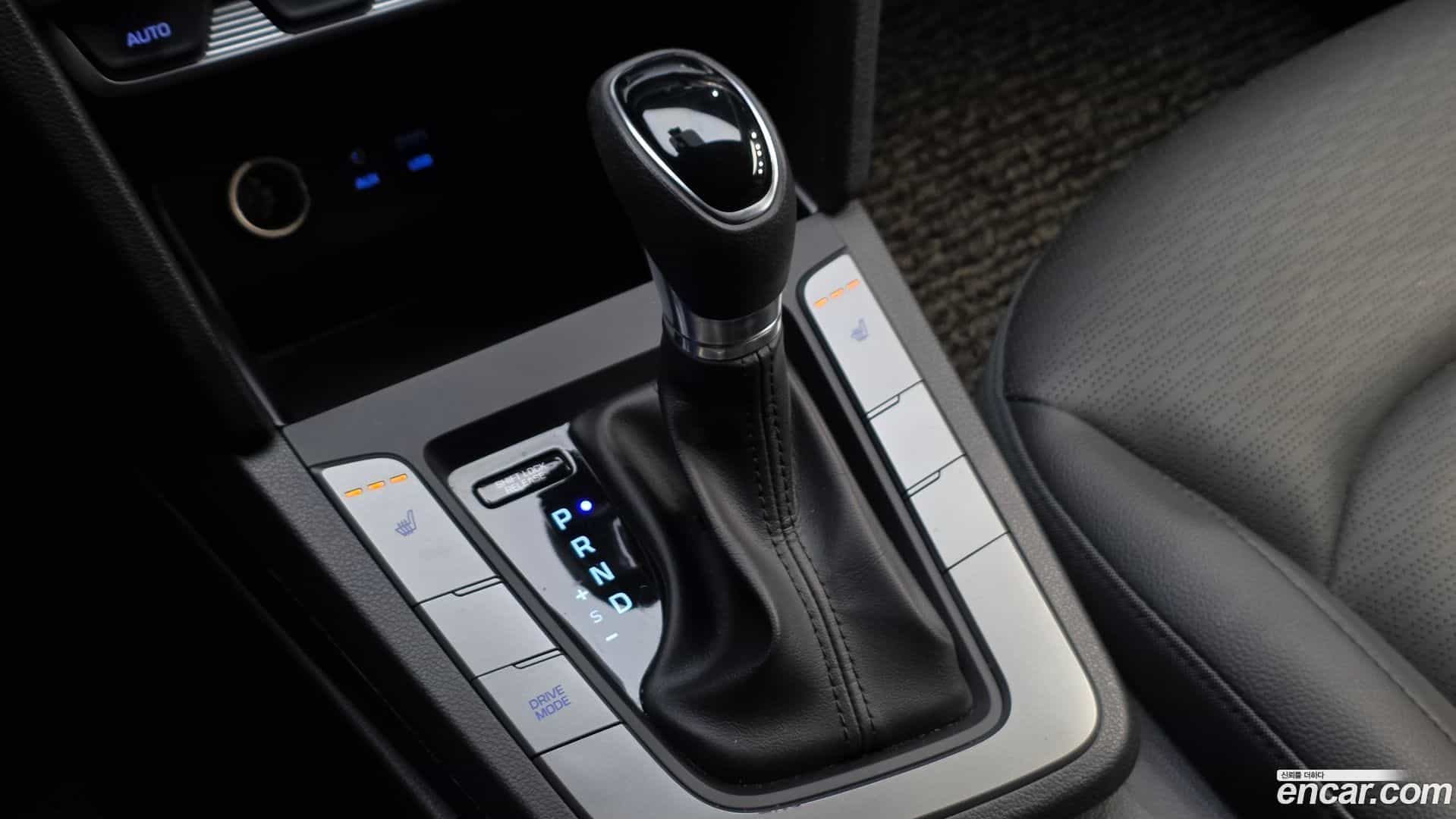 AVANTE Hyundai 2019.5-INNER-009