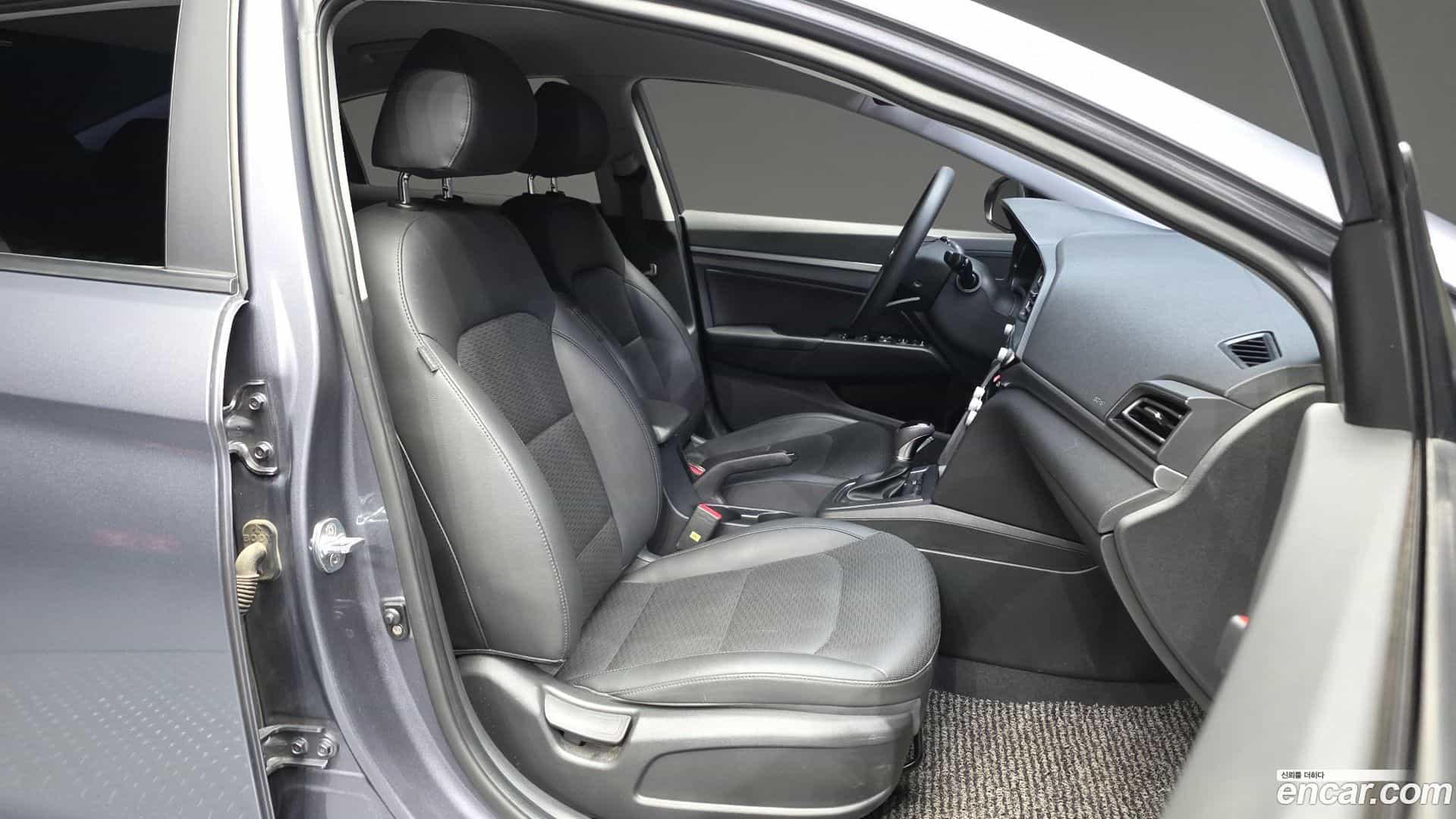 AVANTE Hyundai 2019.5-OPTION-015