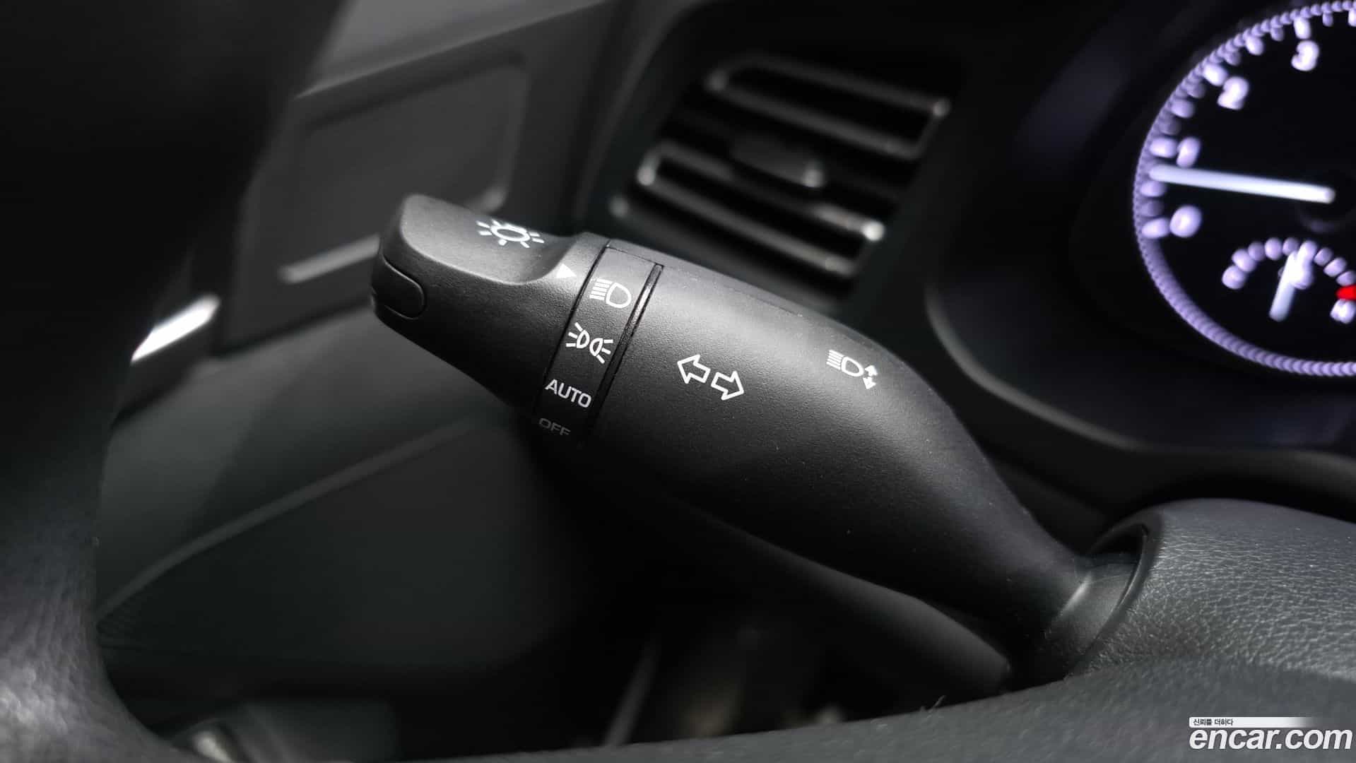 AVANTE Hyundai 2019.5-OPTION-023