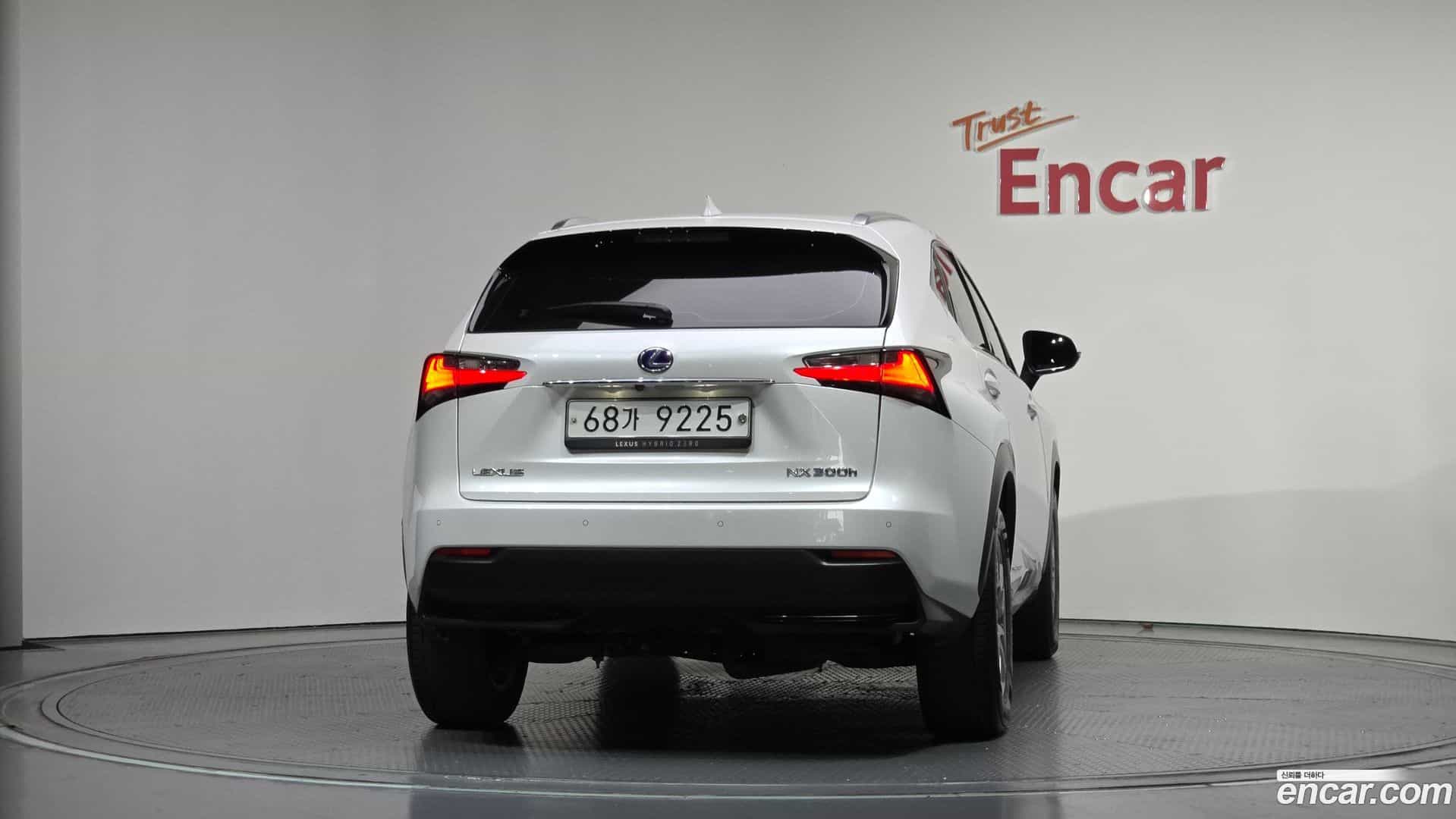 NX Lexus 2015.2-OUTER-004