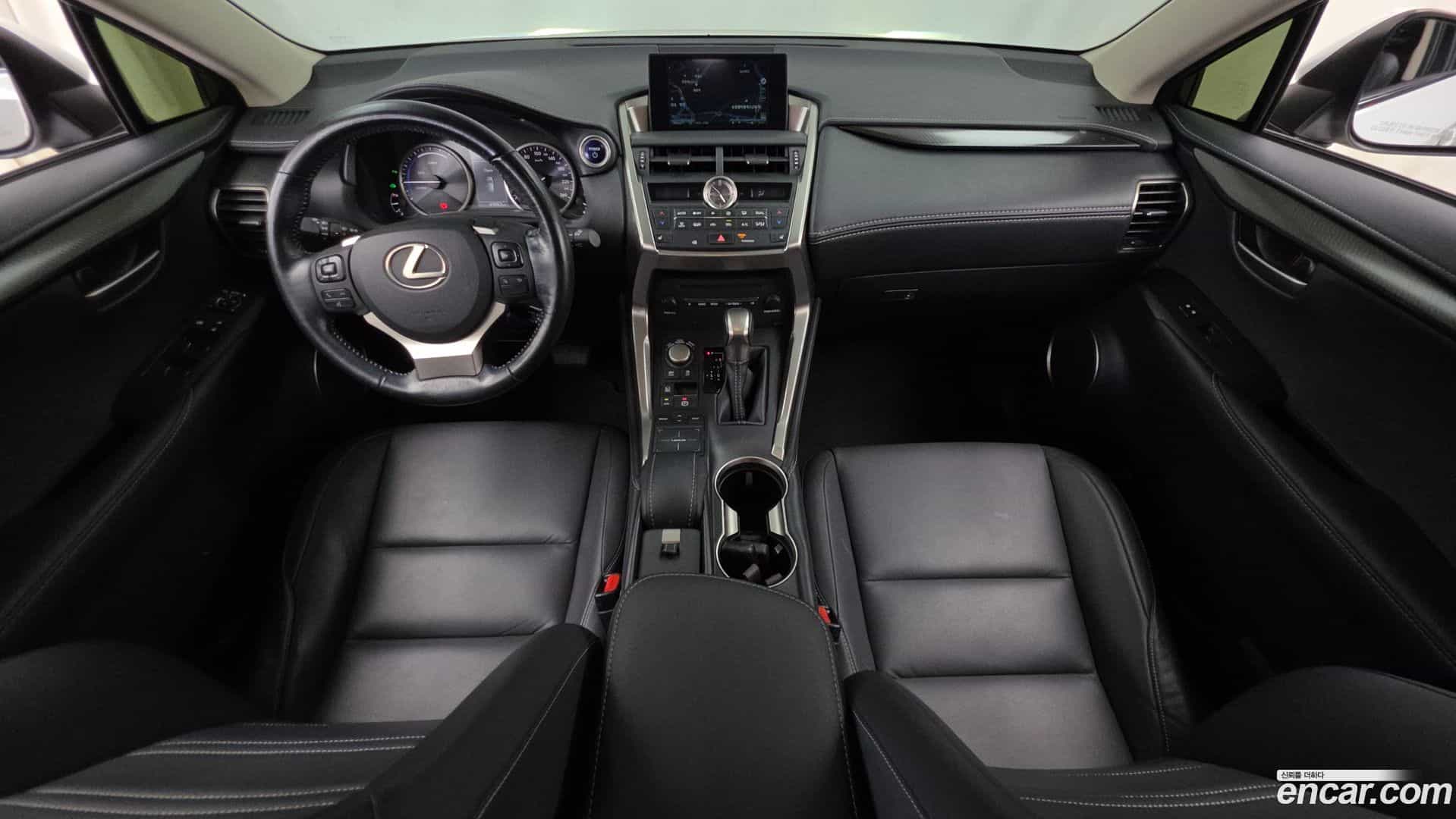 NX Lexus 2015.2-INNER-007