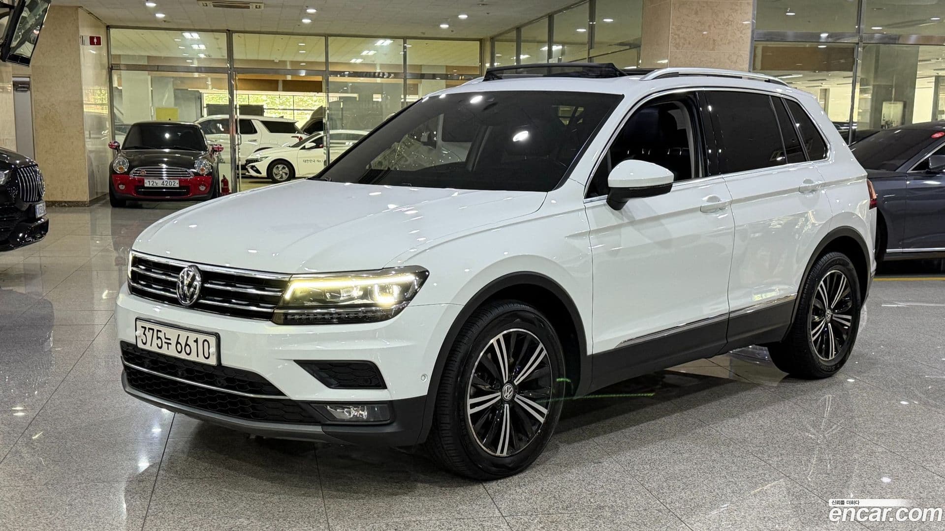 Main__Slider__Photo:Tiguan Volkswagen 2020.5-0