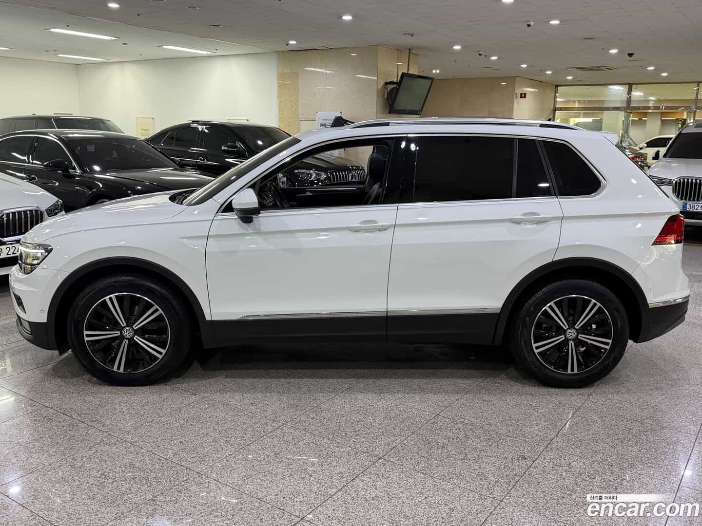 Tiguan Volkswagen 2020.5-OUTER-003