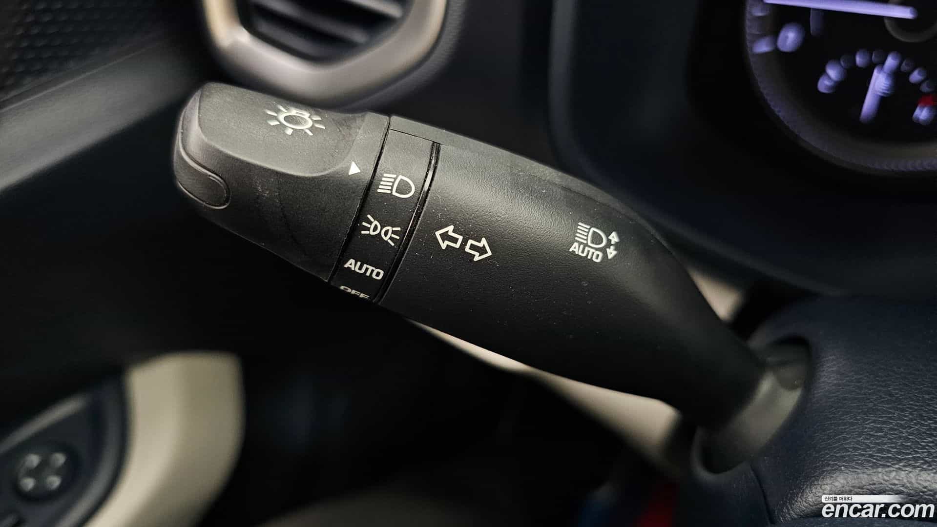 Venue Hyundai 2019.8-OPTION-021