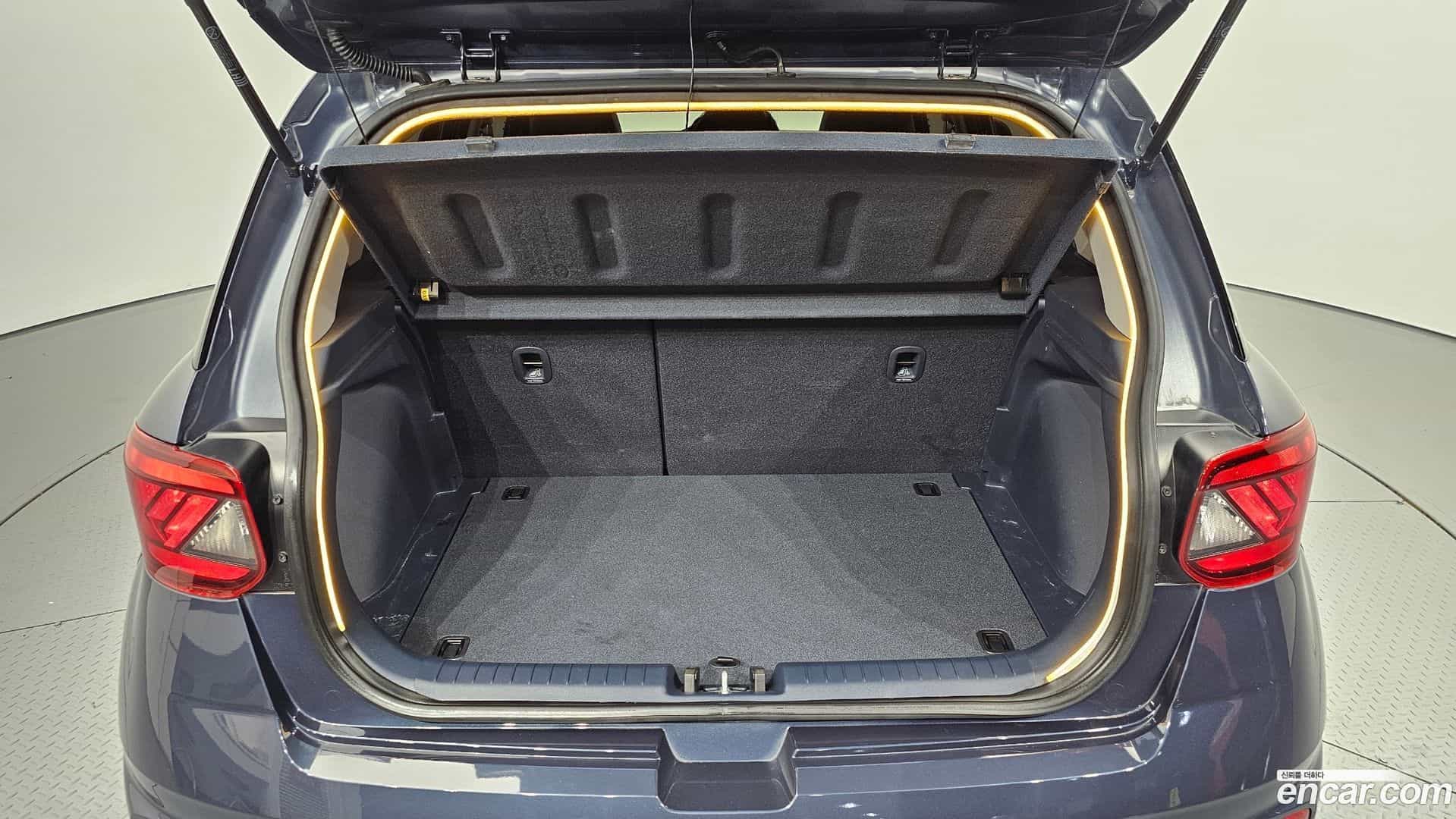 Venue Hyundai 2019.8-OPTION-024
