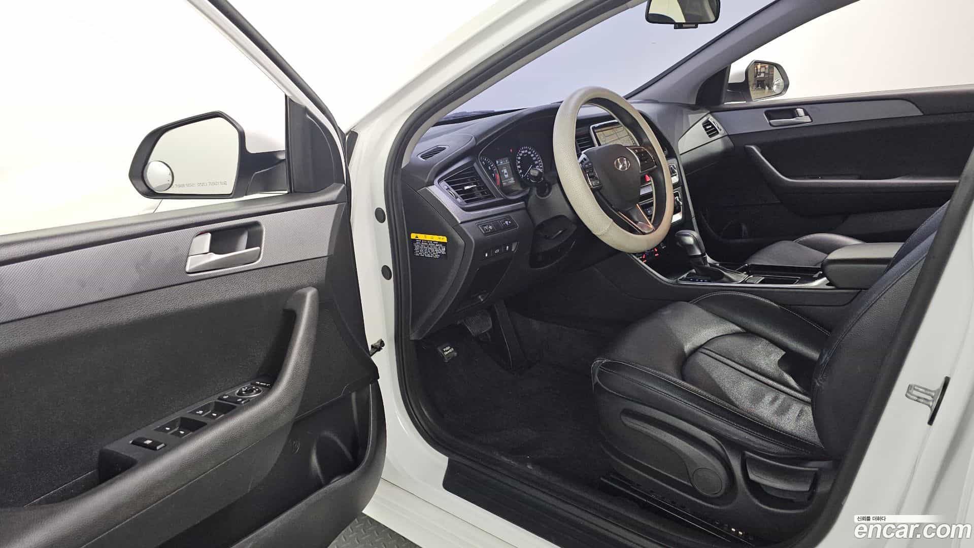 Sonata Hyundai 2018.0-INNER-010