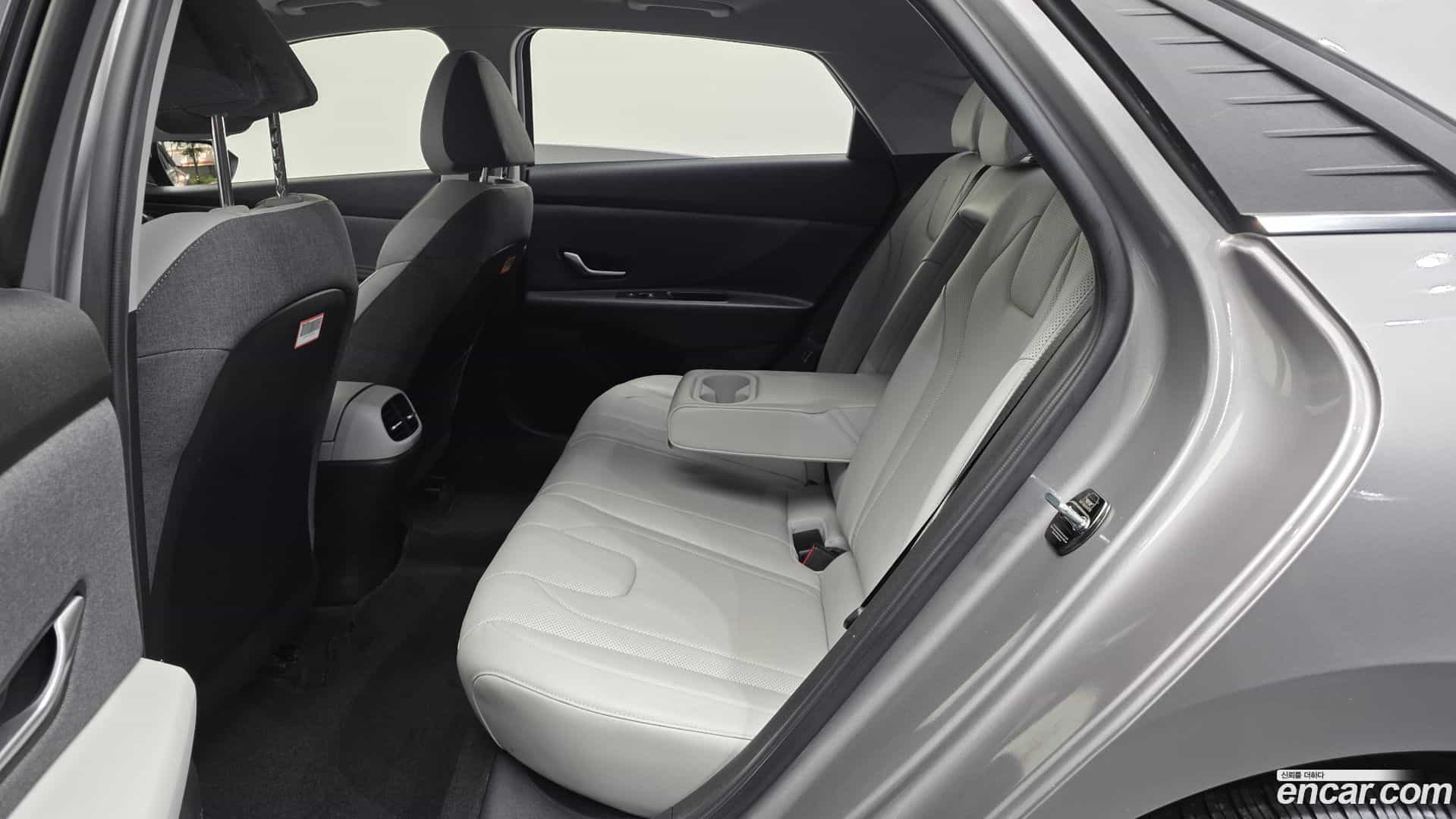 AVANTE Hyundai 2020.8-OPTION-016