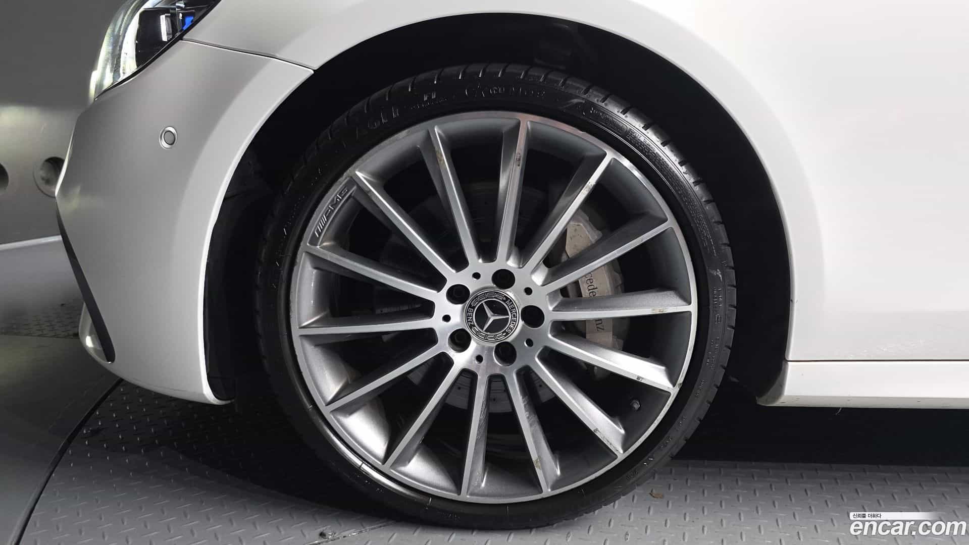 E-Class Mercedes-Benz 2020.9-OUTER-005